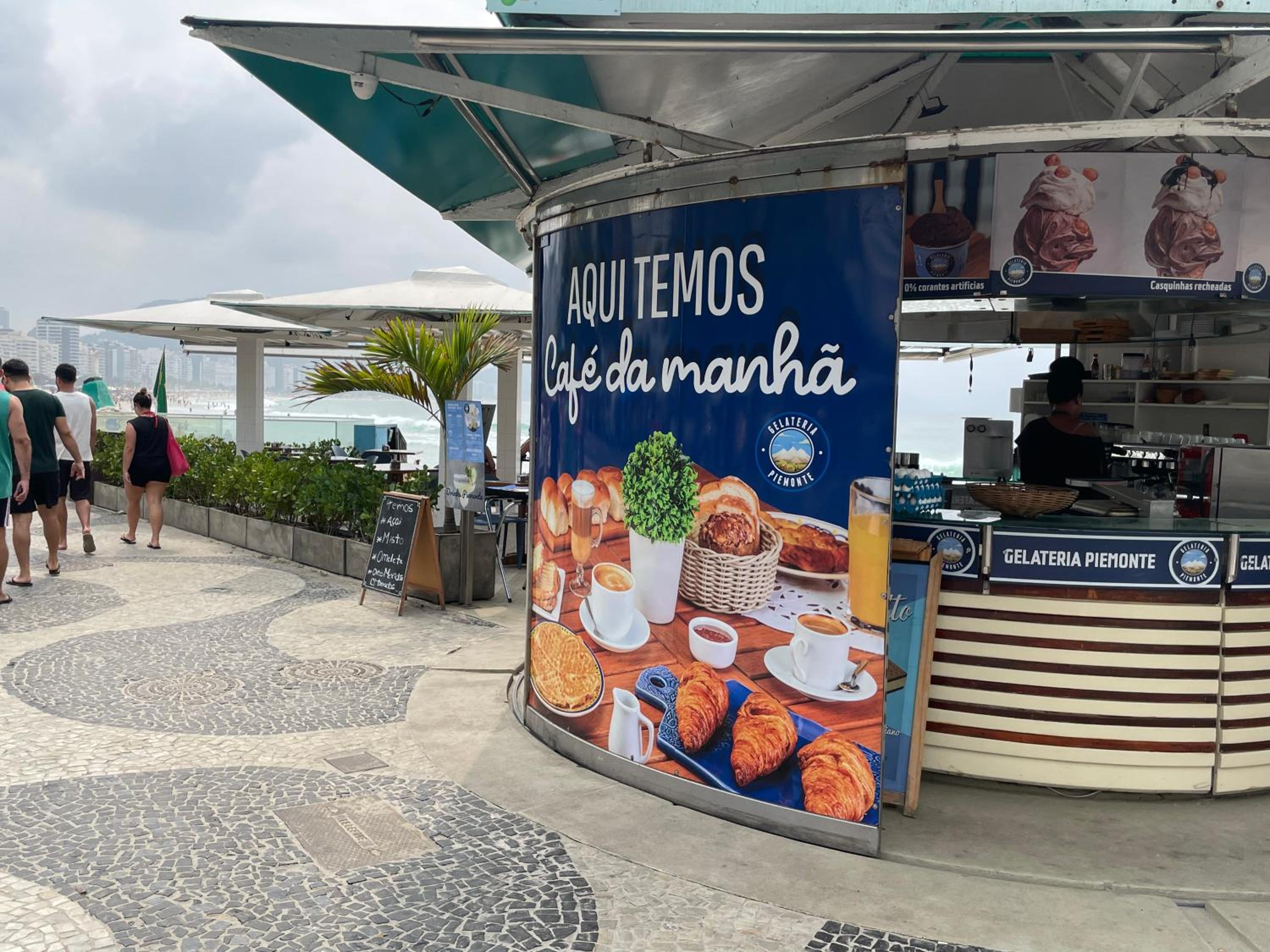 Apartamento beira-mar no coração de copacabana!