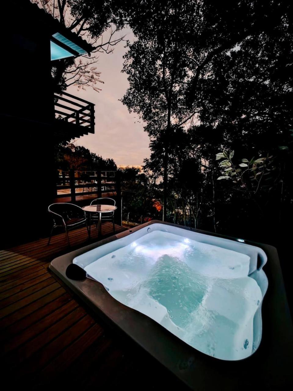 Double Deck - Linda vista para ilha de Floripa com Jacuzzi