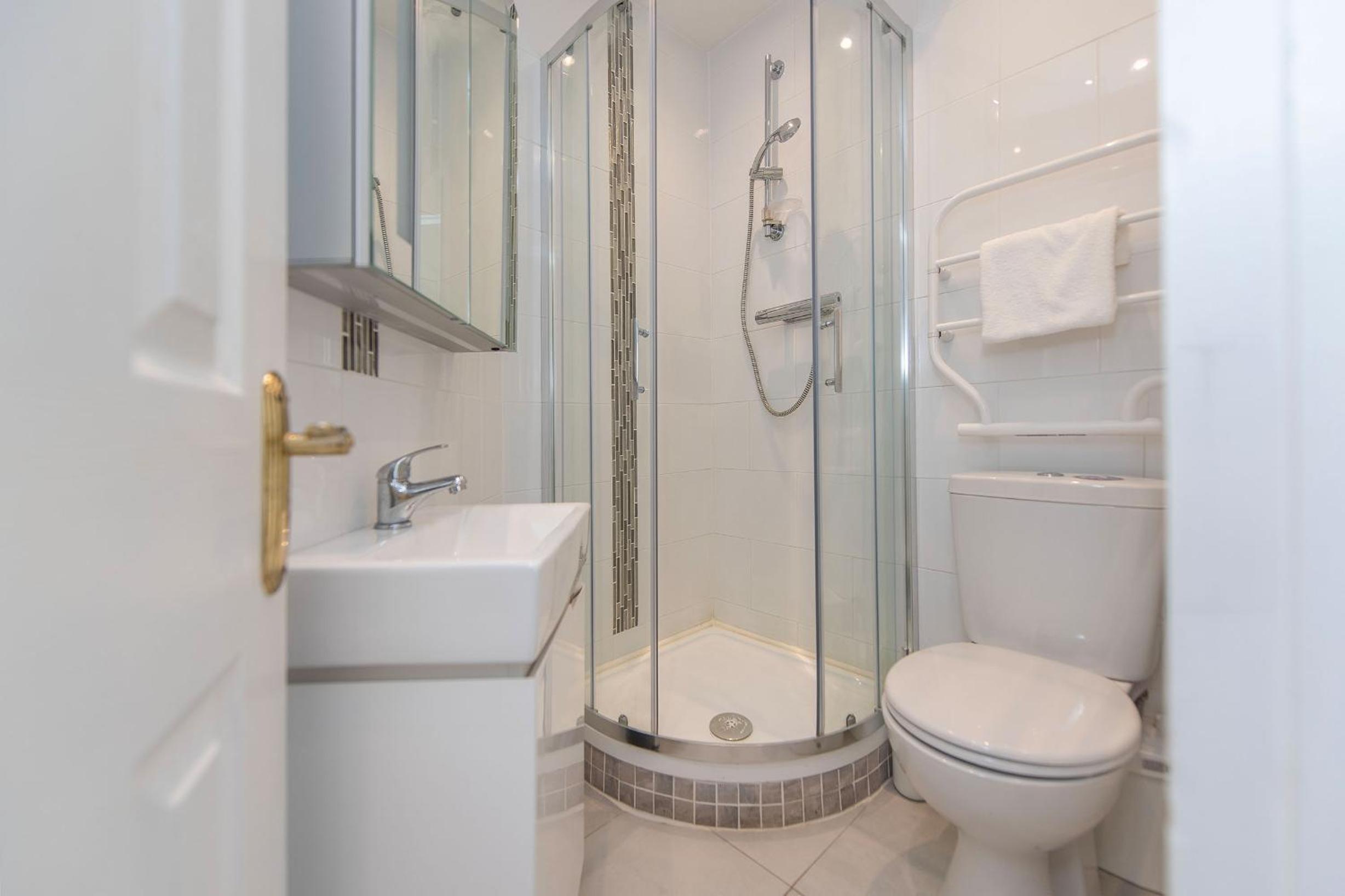 Seaview apartment in Galway view 4