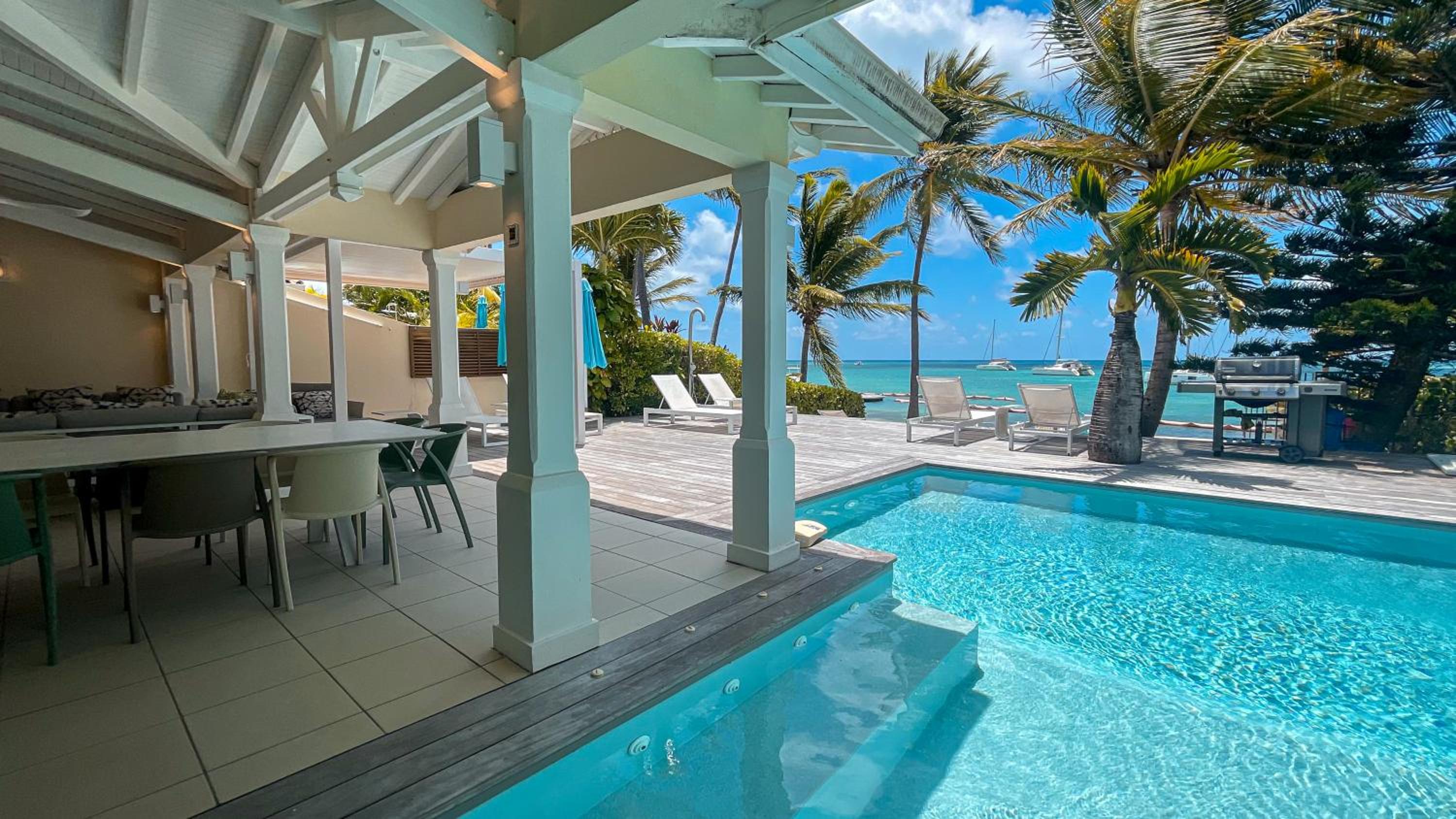 Pura Vida view 2