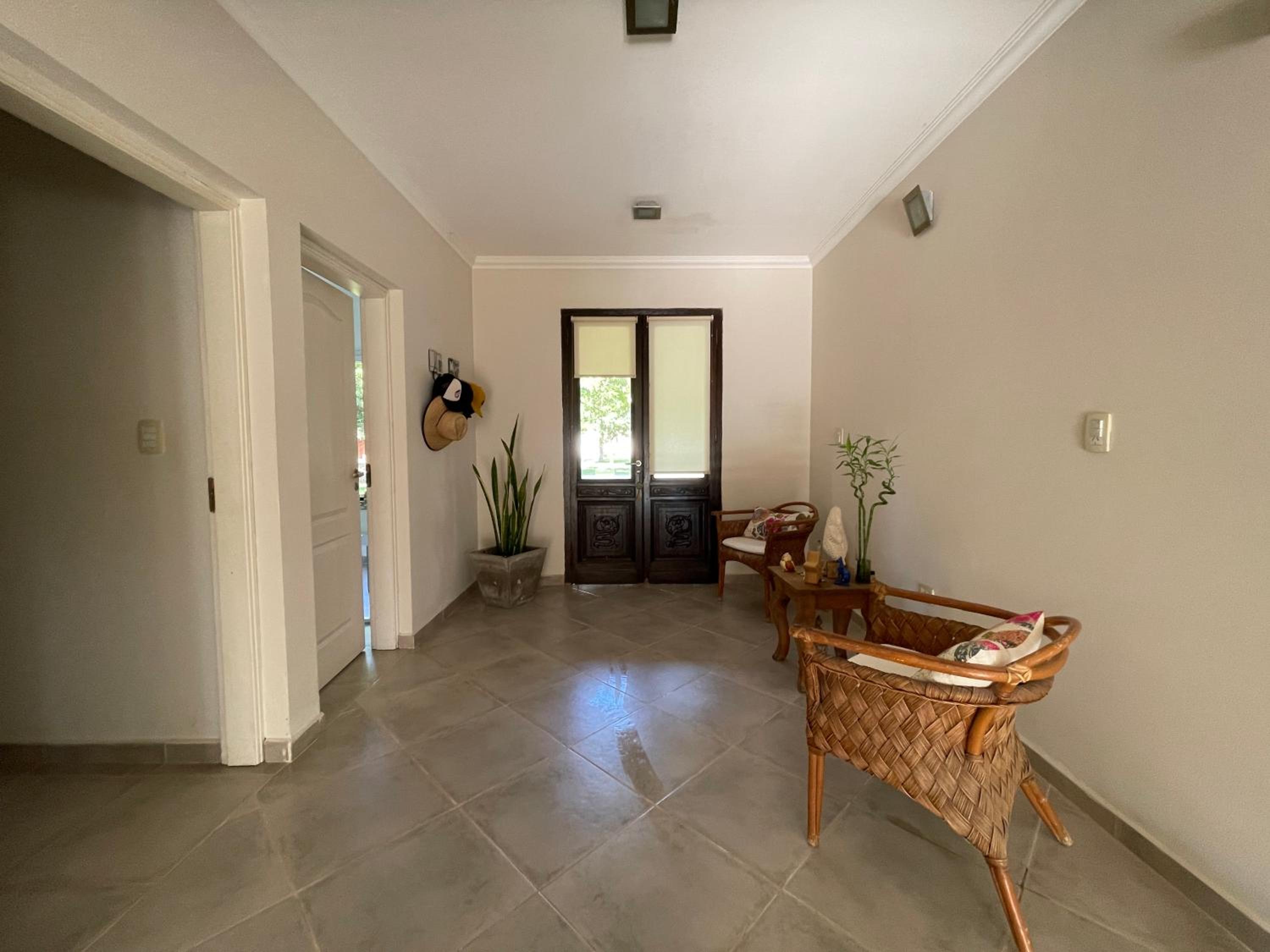 Casa de categoría en barrio privado