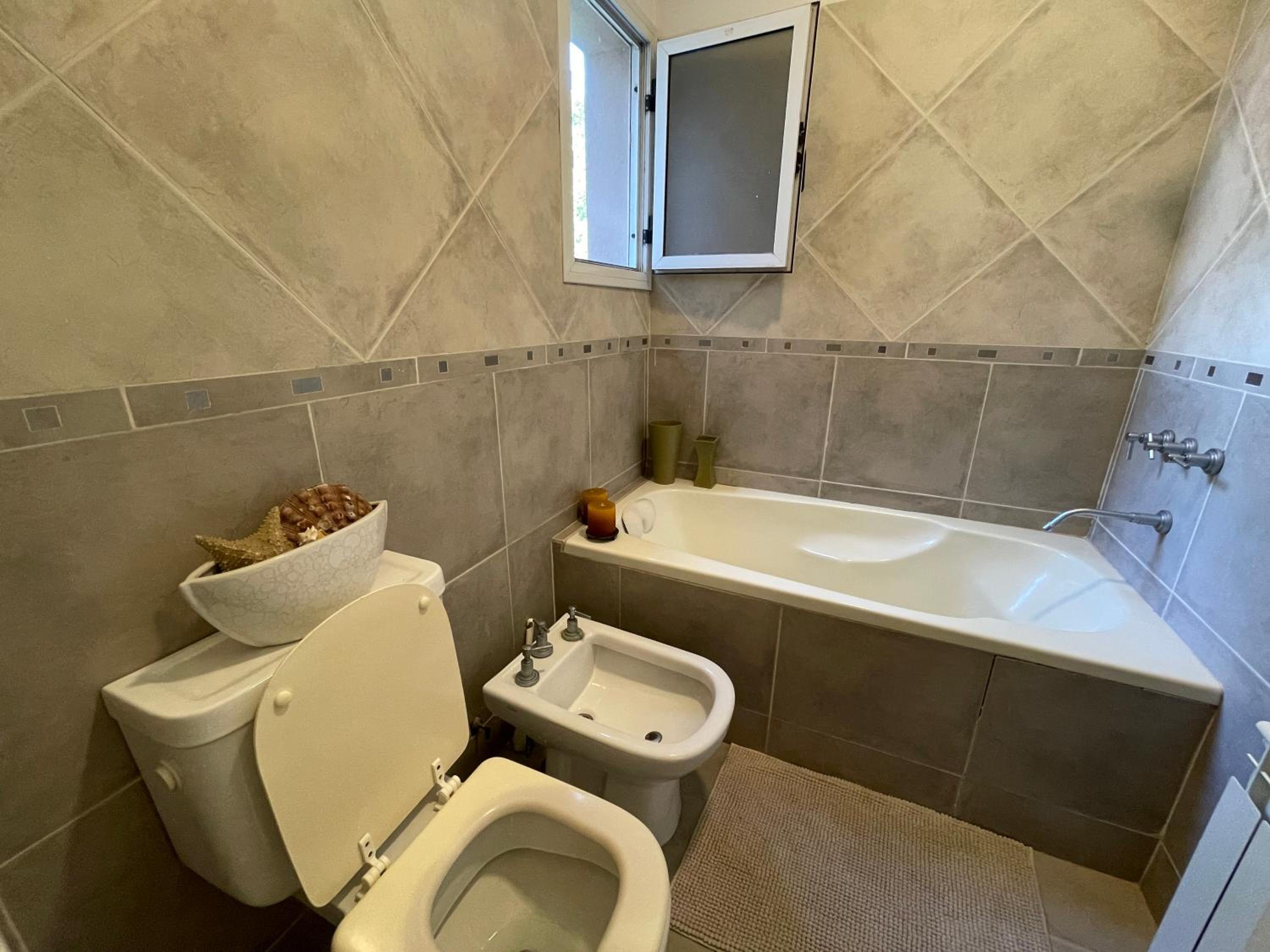Casa de categoría en barrio privado