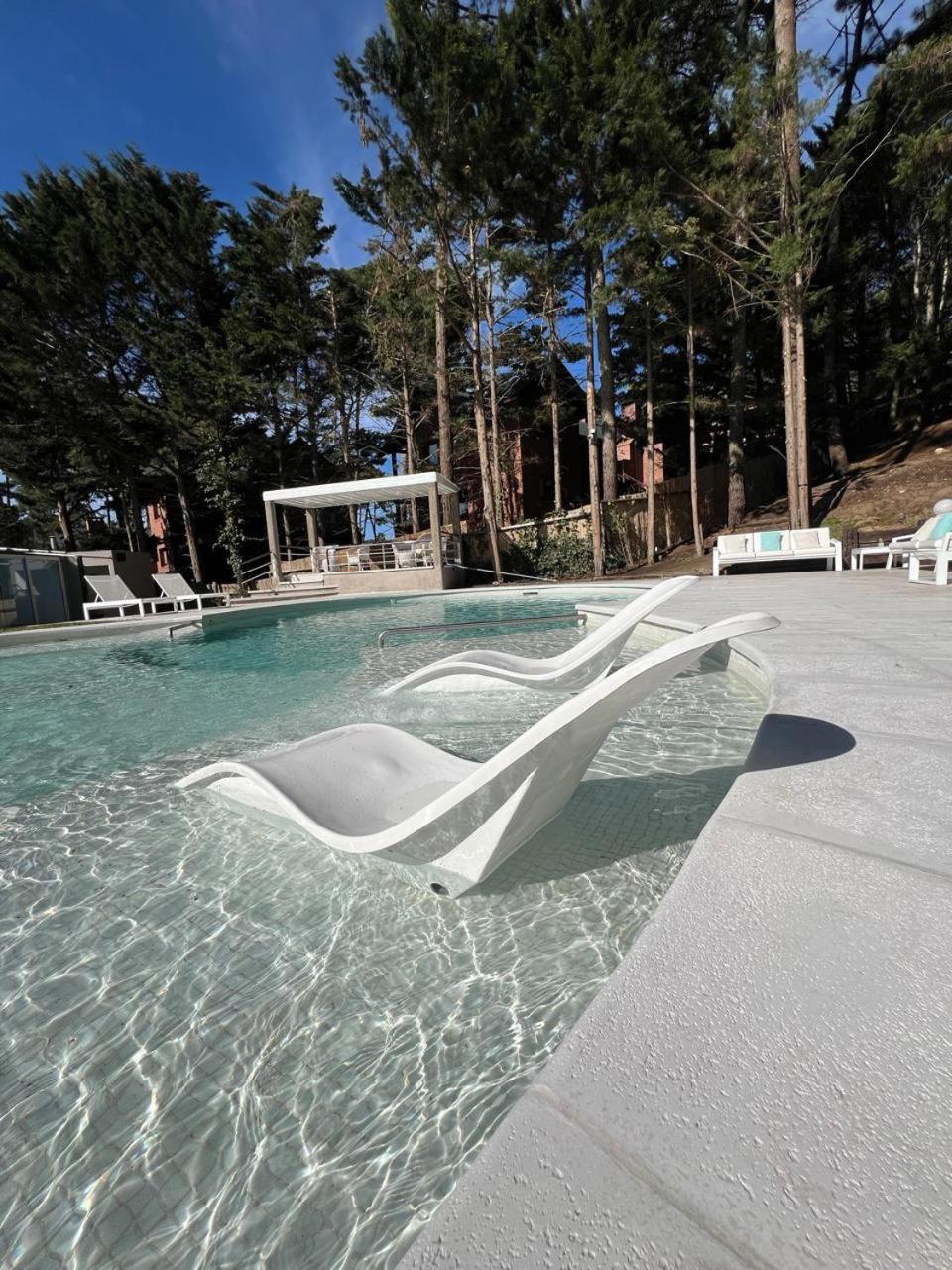Punta Cerezo Apart