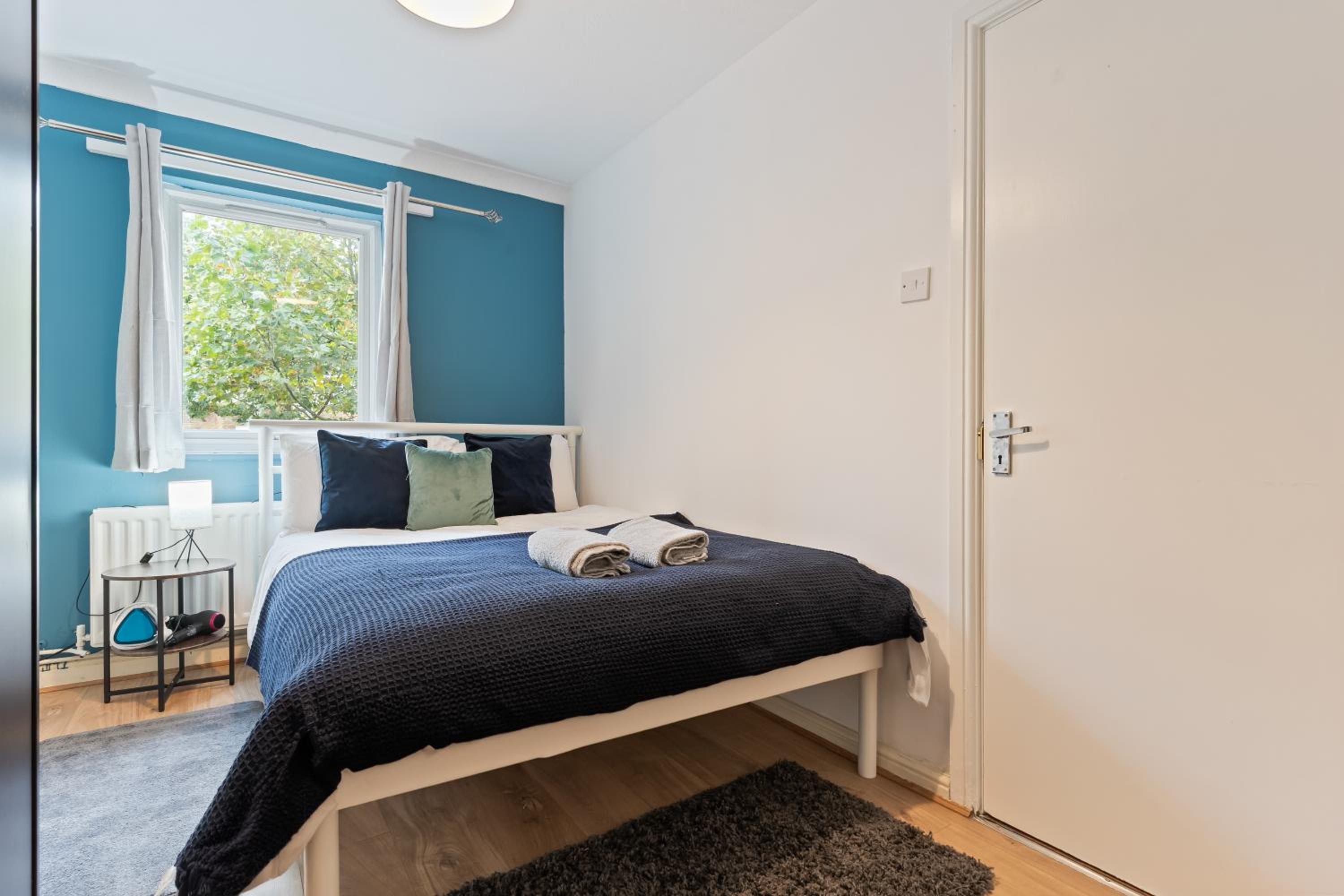 Lovely 4BR house in the city with Parking