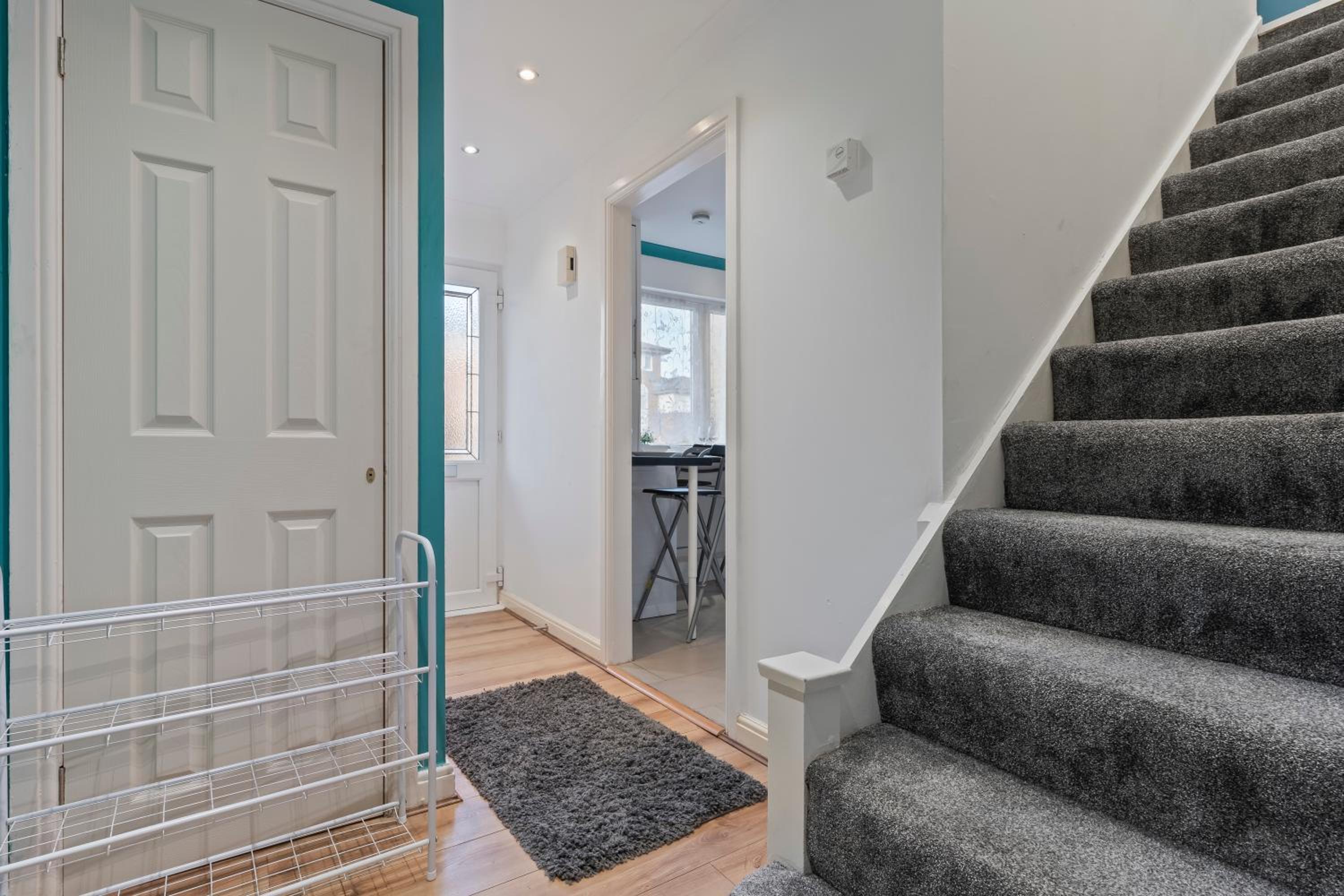Lovely 4BR house in the city with Parking