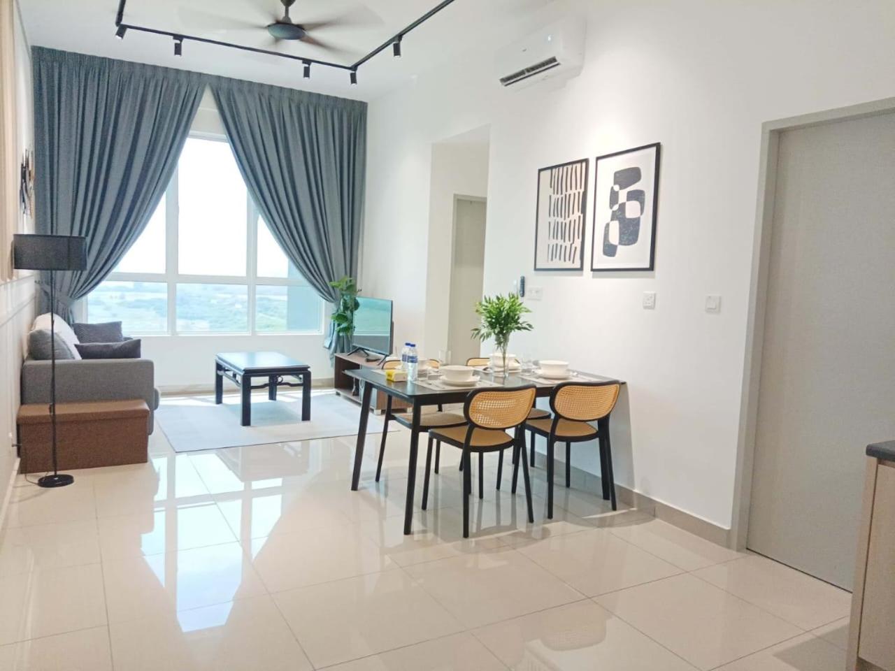 Netflix Seaview Two Bedroom Amber Cove photo 1
