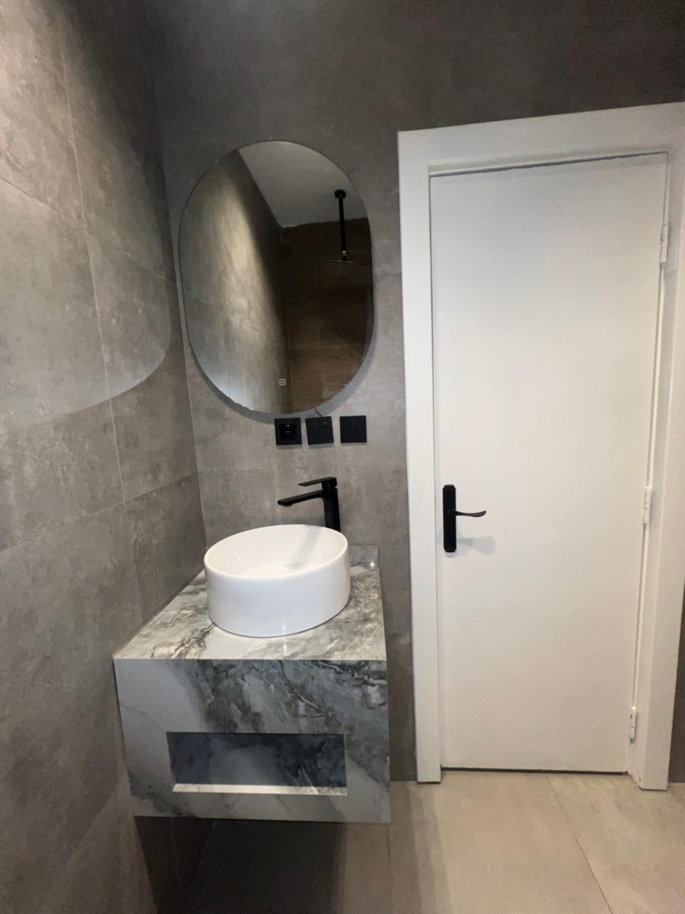 Prestige 1 bedroom apartment