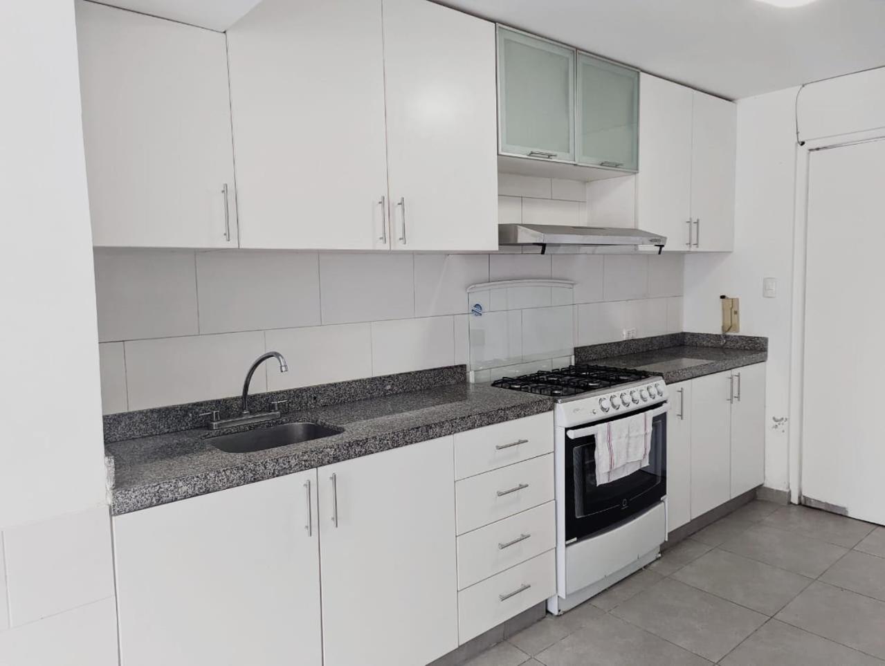 1 Departamento completo-Miraflores view 4