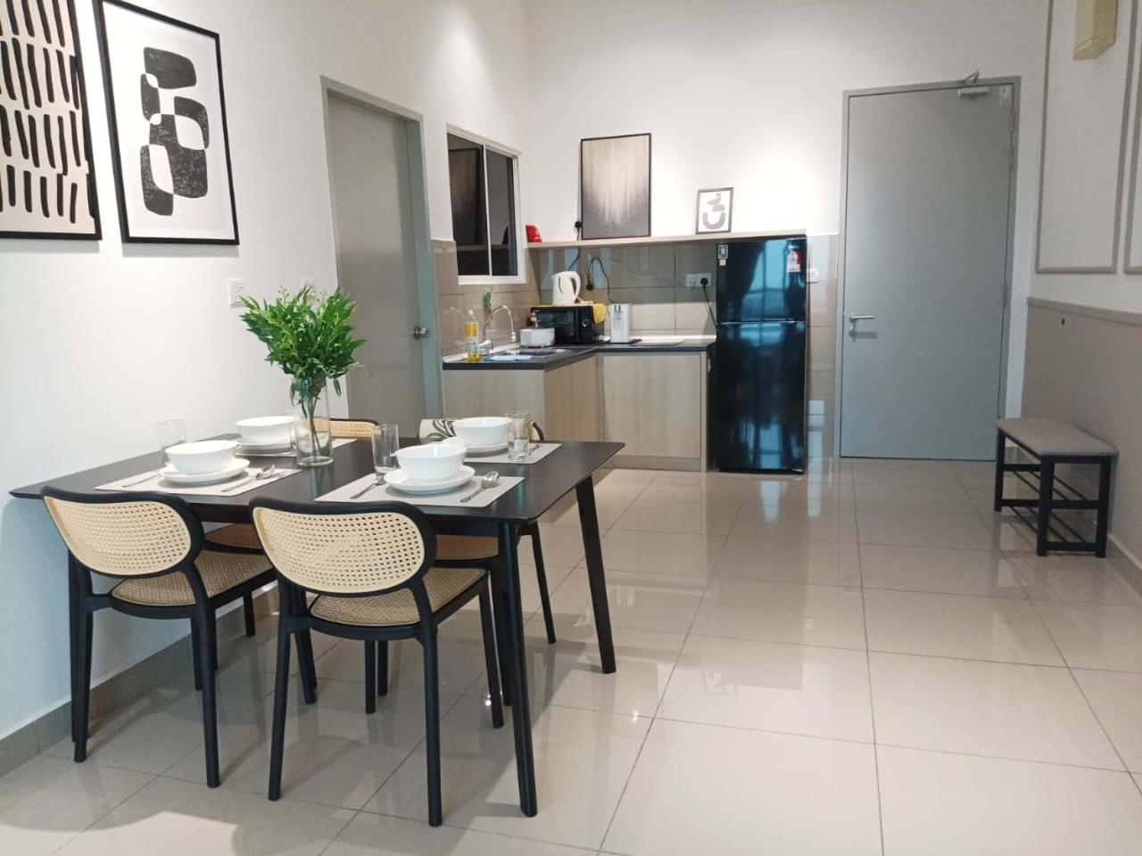 Netflix Seaview Two Bedroom Amber Cove photo 4