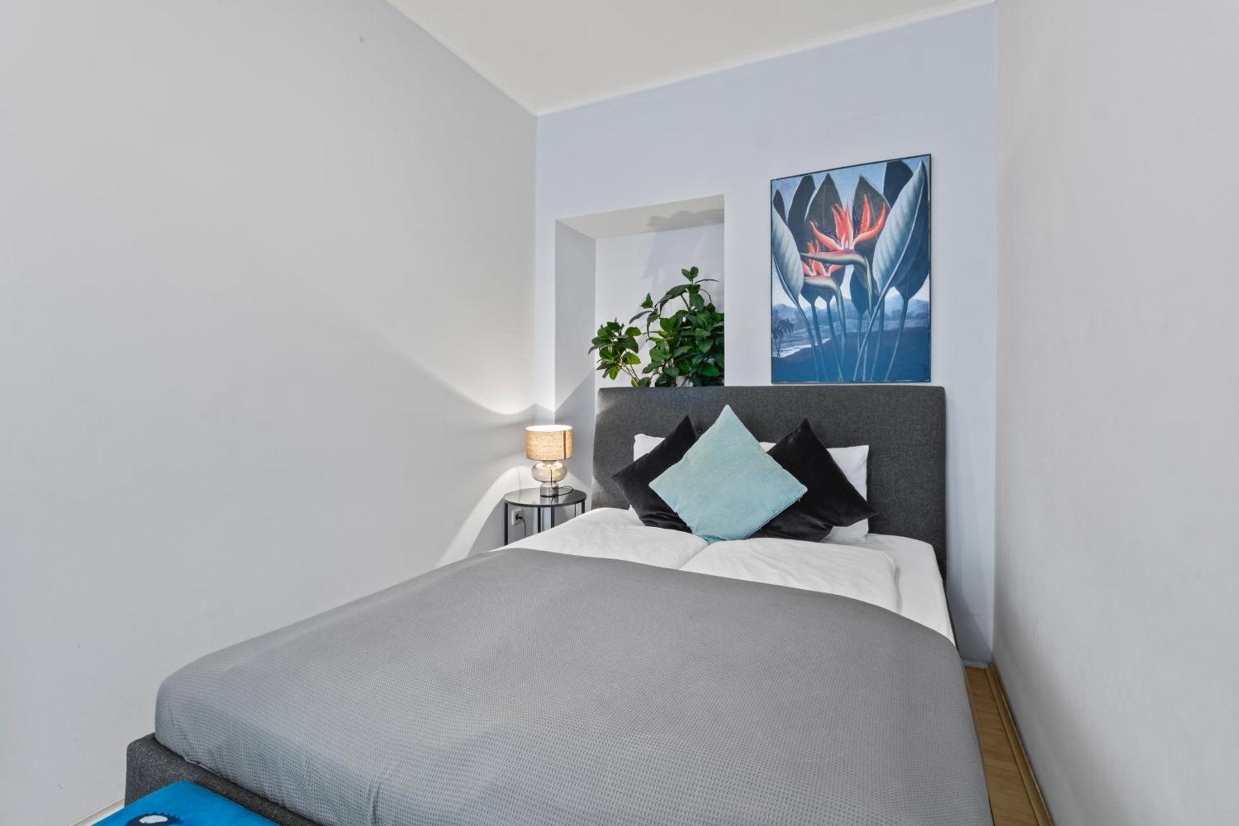 Balcony Apartment, 4 min to U3 Zipperer Straße