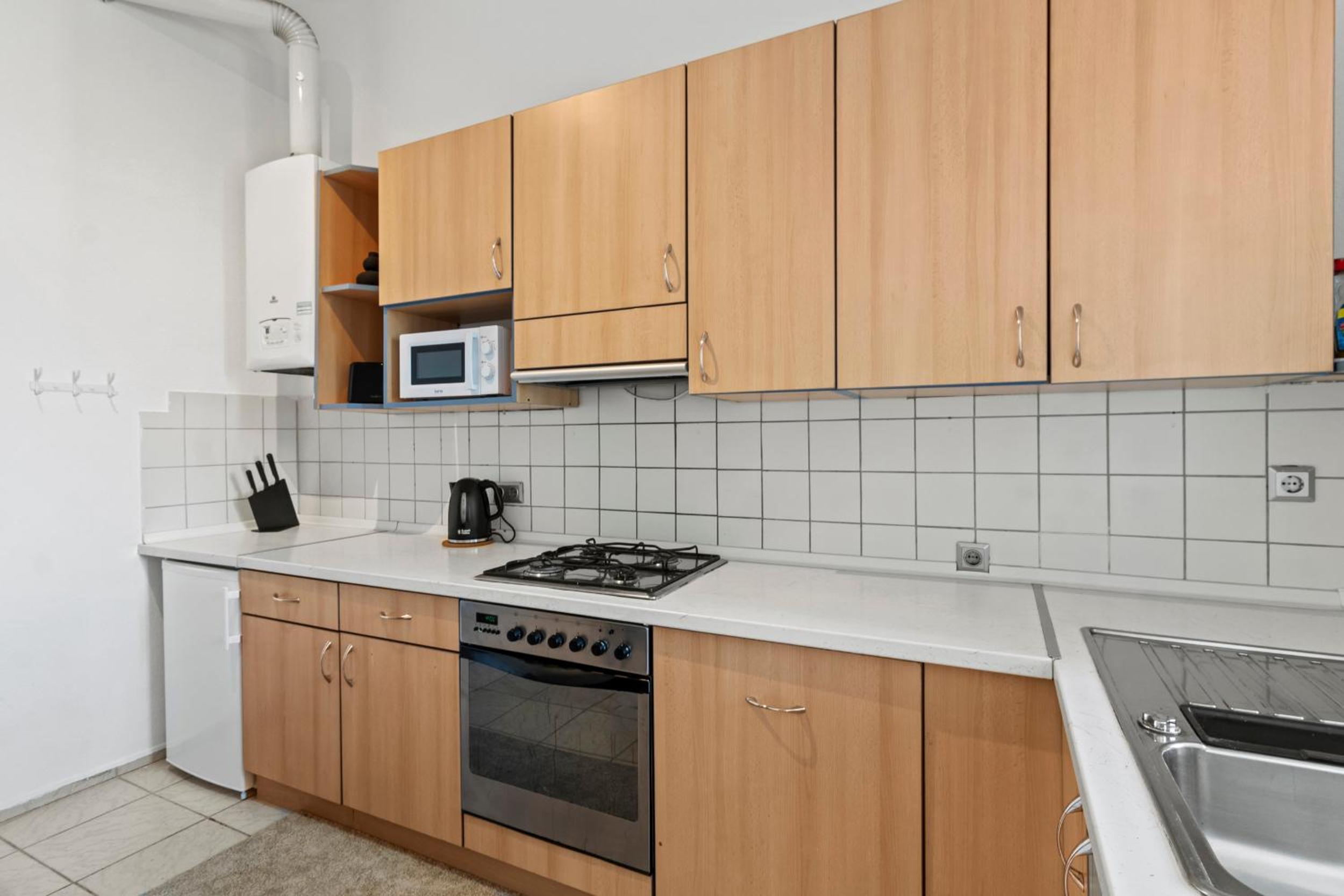Balcony Apartment, 4 min to U3 Zipperer Straße