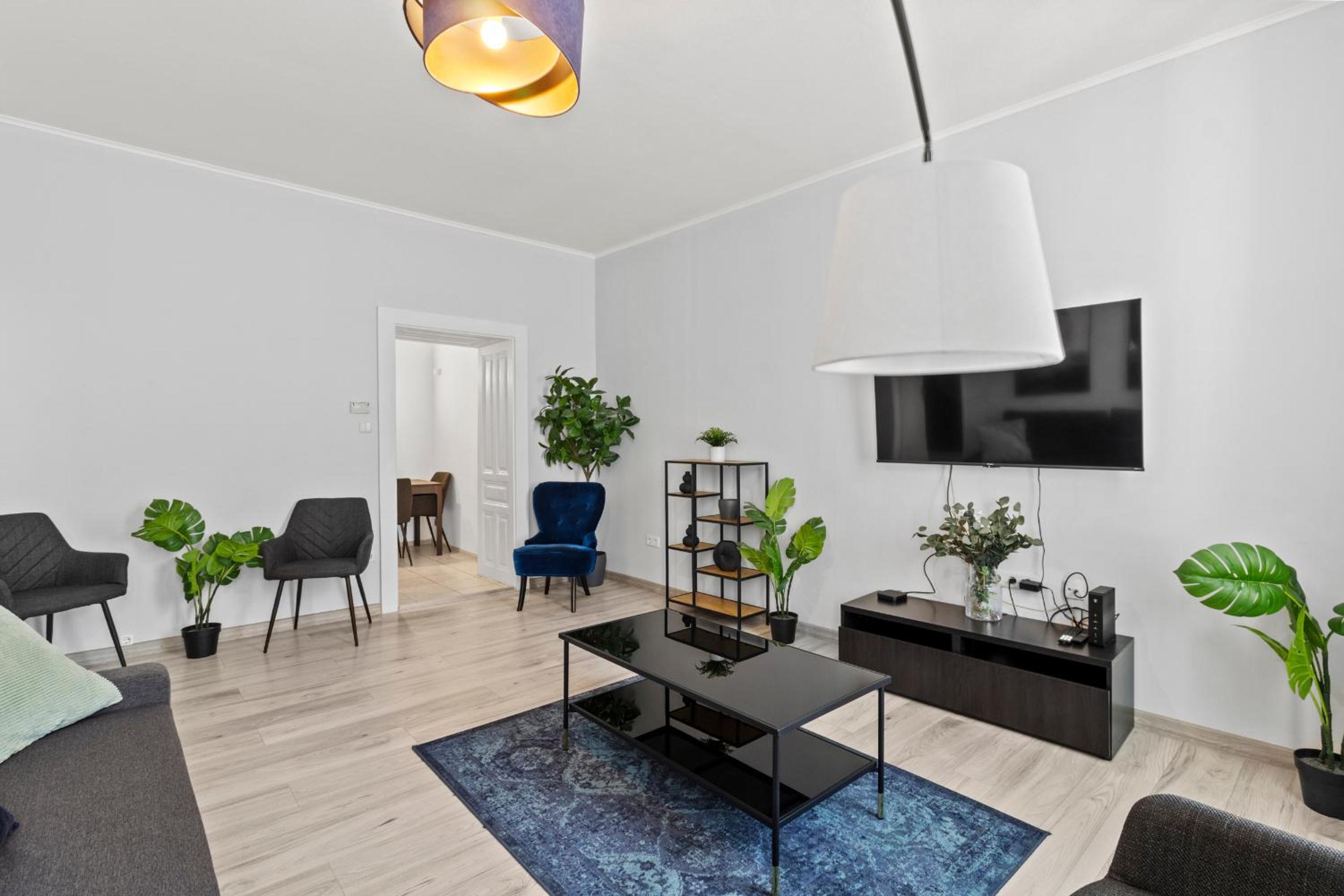 Balcony Apartment, 4 min to U3 Zipperer Straße