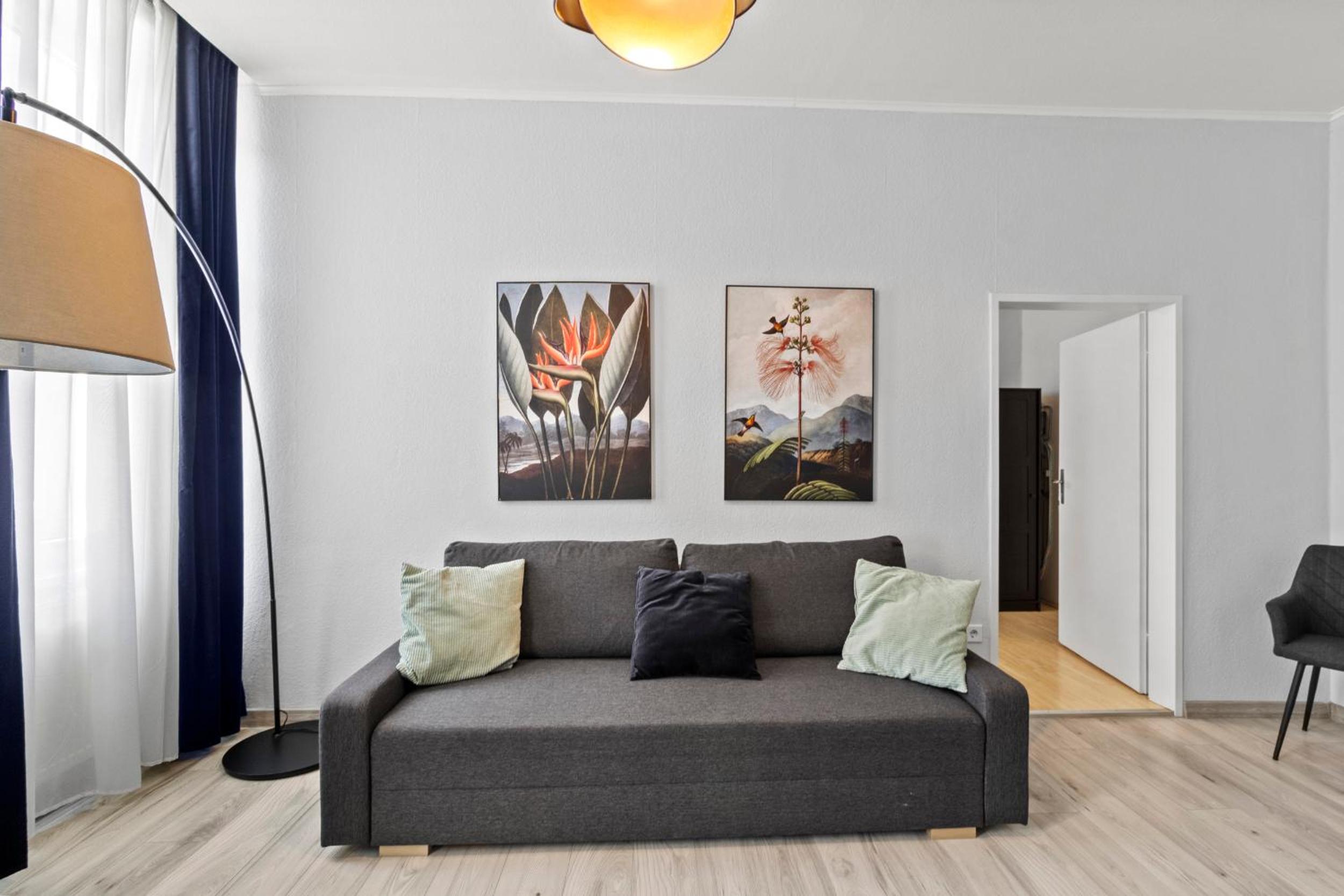 Balcony Apartment, 4 min to U3 Zipperer Straße