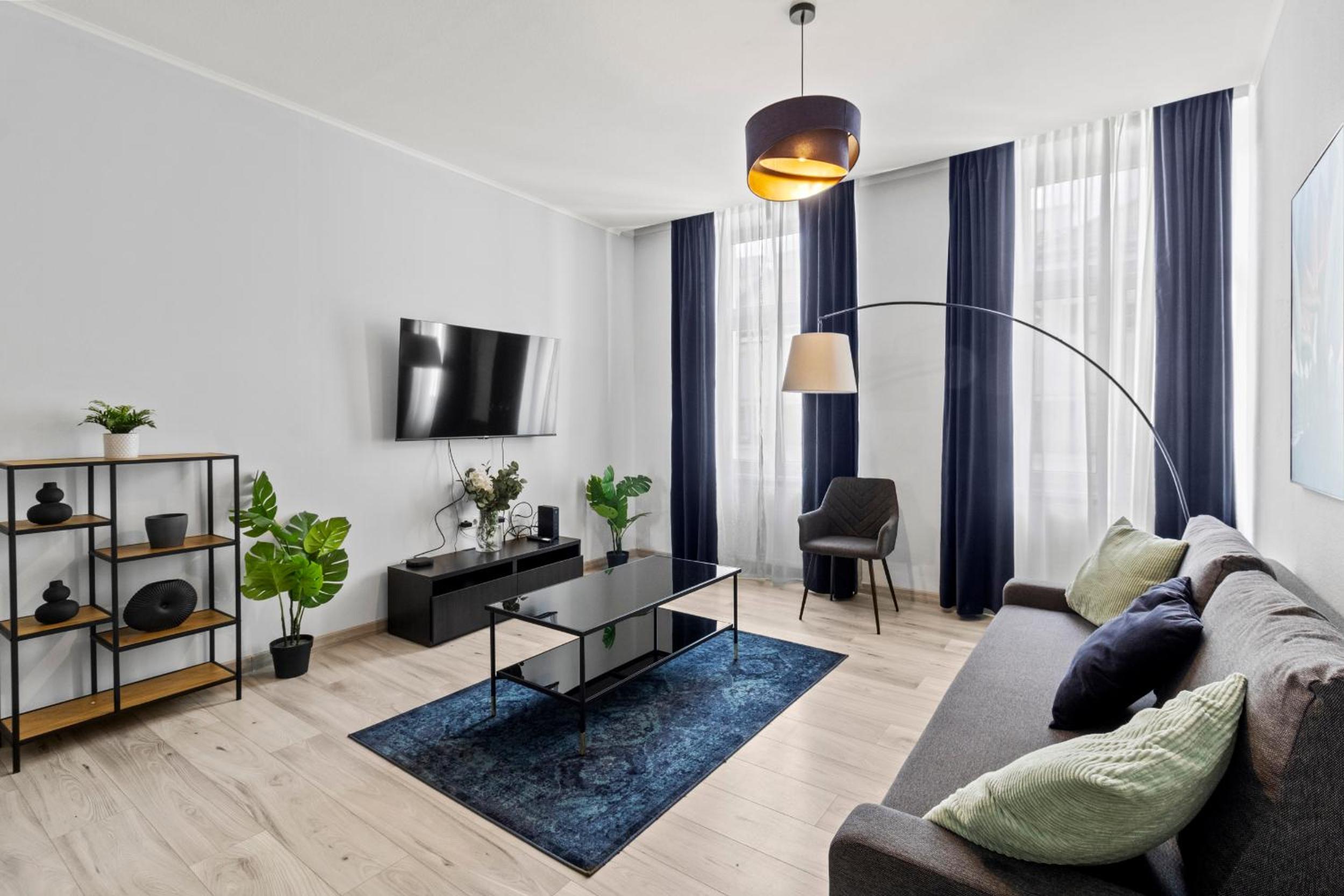 Balcony Apartment, 4 min to U3 Zipperer Straße