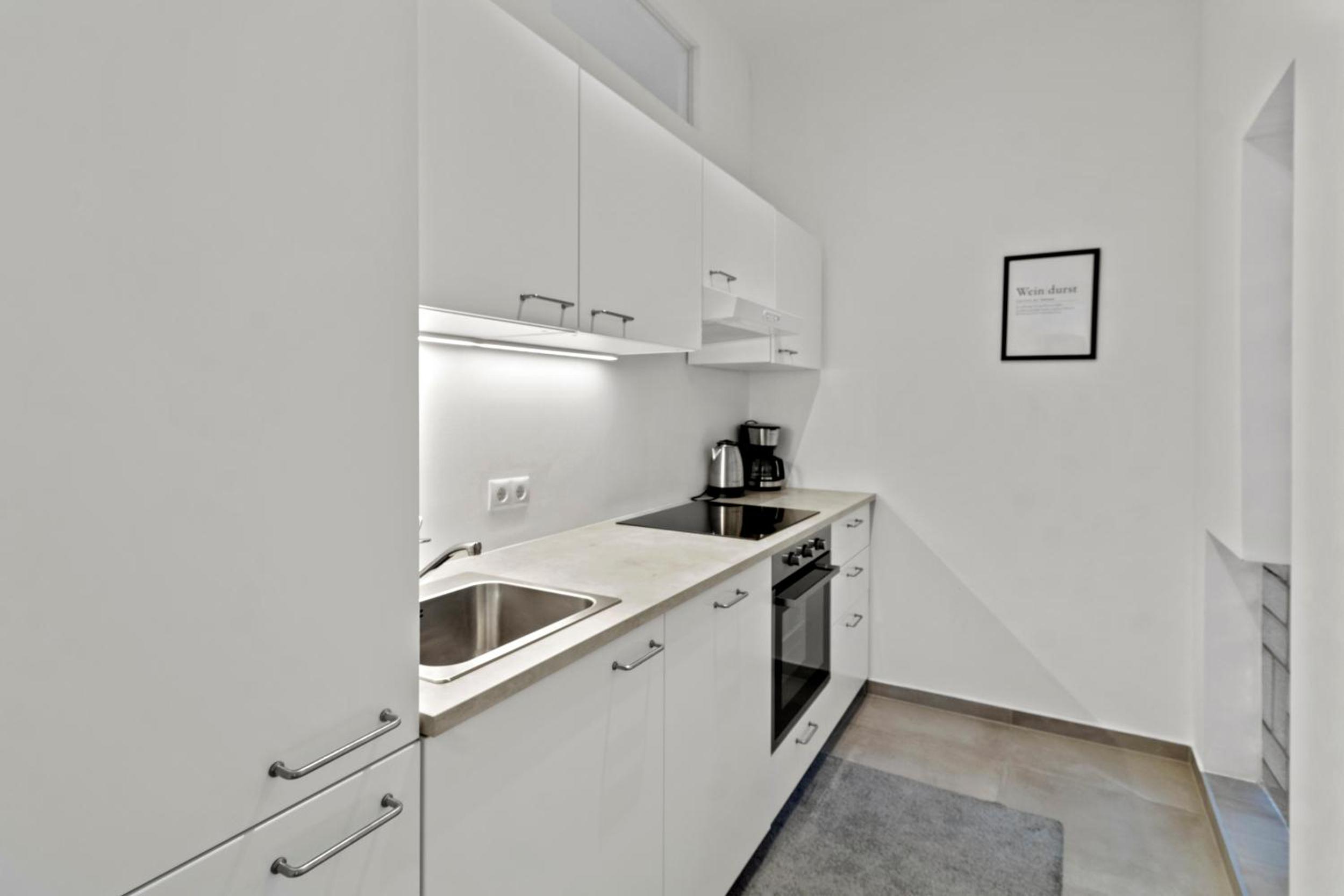 Balcony Apartment, 4 min to U3 Zipperer Straße