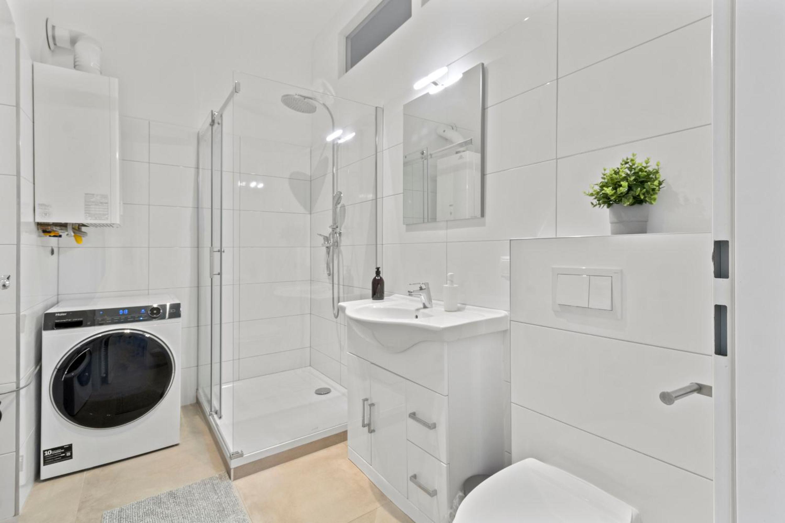 Balcony Apartment, 4 min to U3 Zipperer Straße