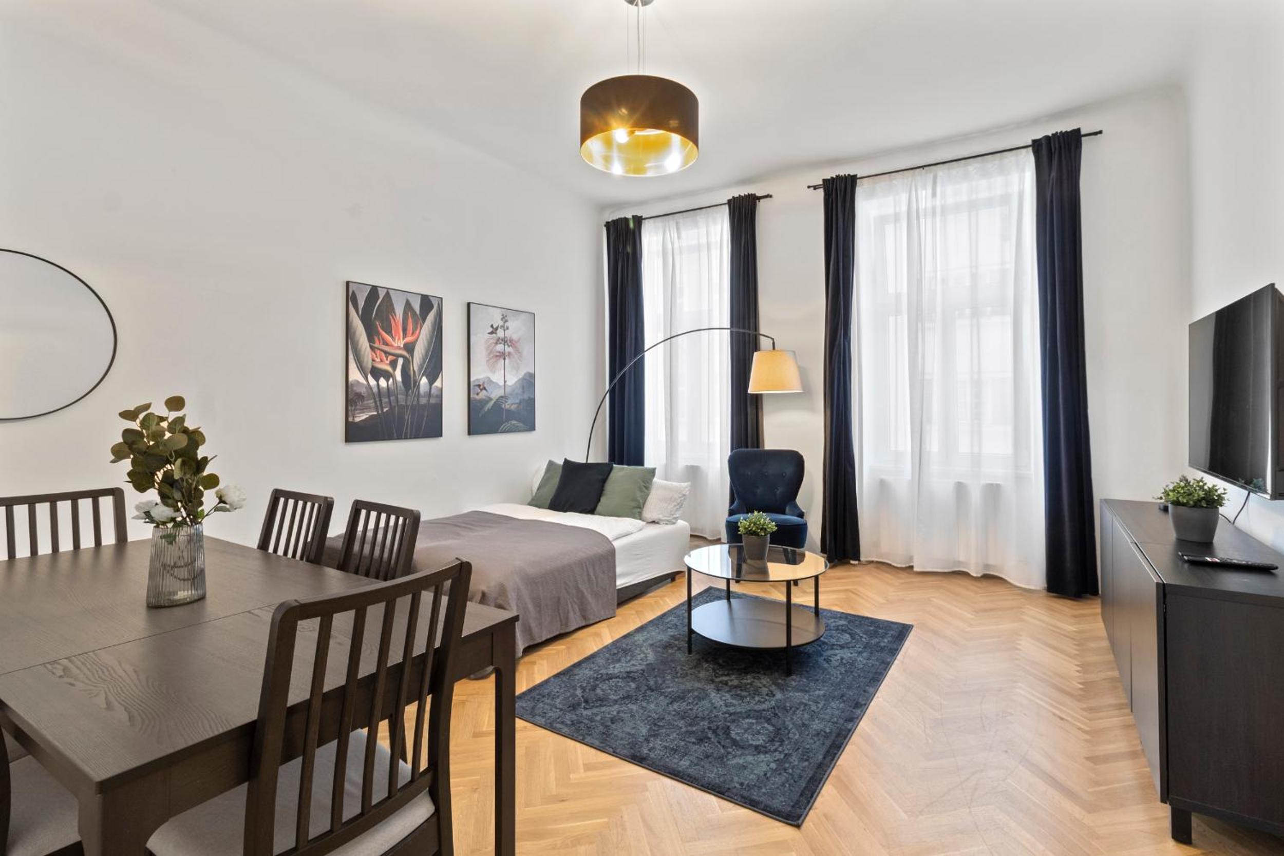 Balcony Apartment, 4 min to U3 Zipperer Straße