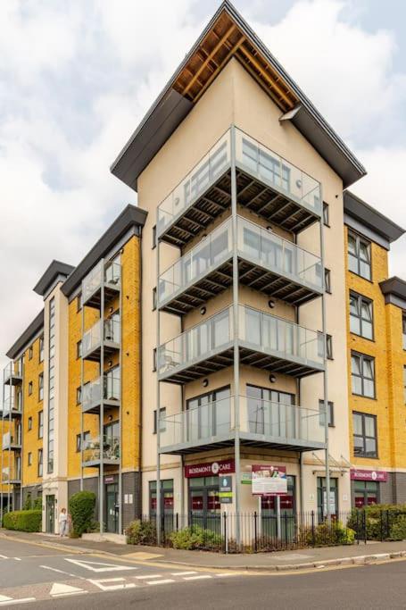 Stylish Station Apartment in Rochester with Free Parking, photo 30