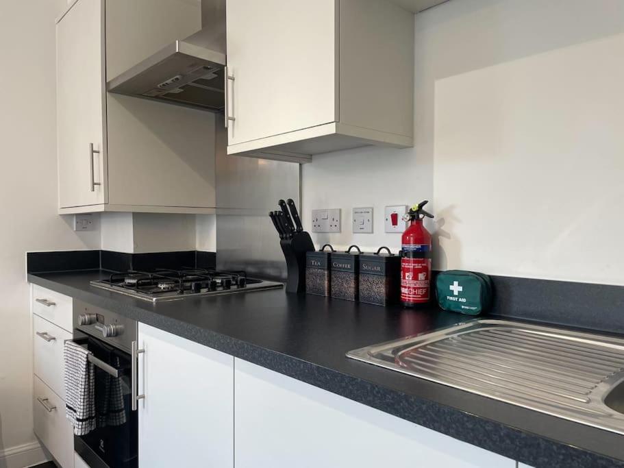 Stylish Station Apartment in Rochester with Free Parking, photo 20