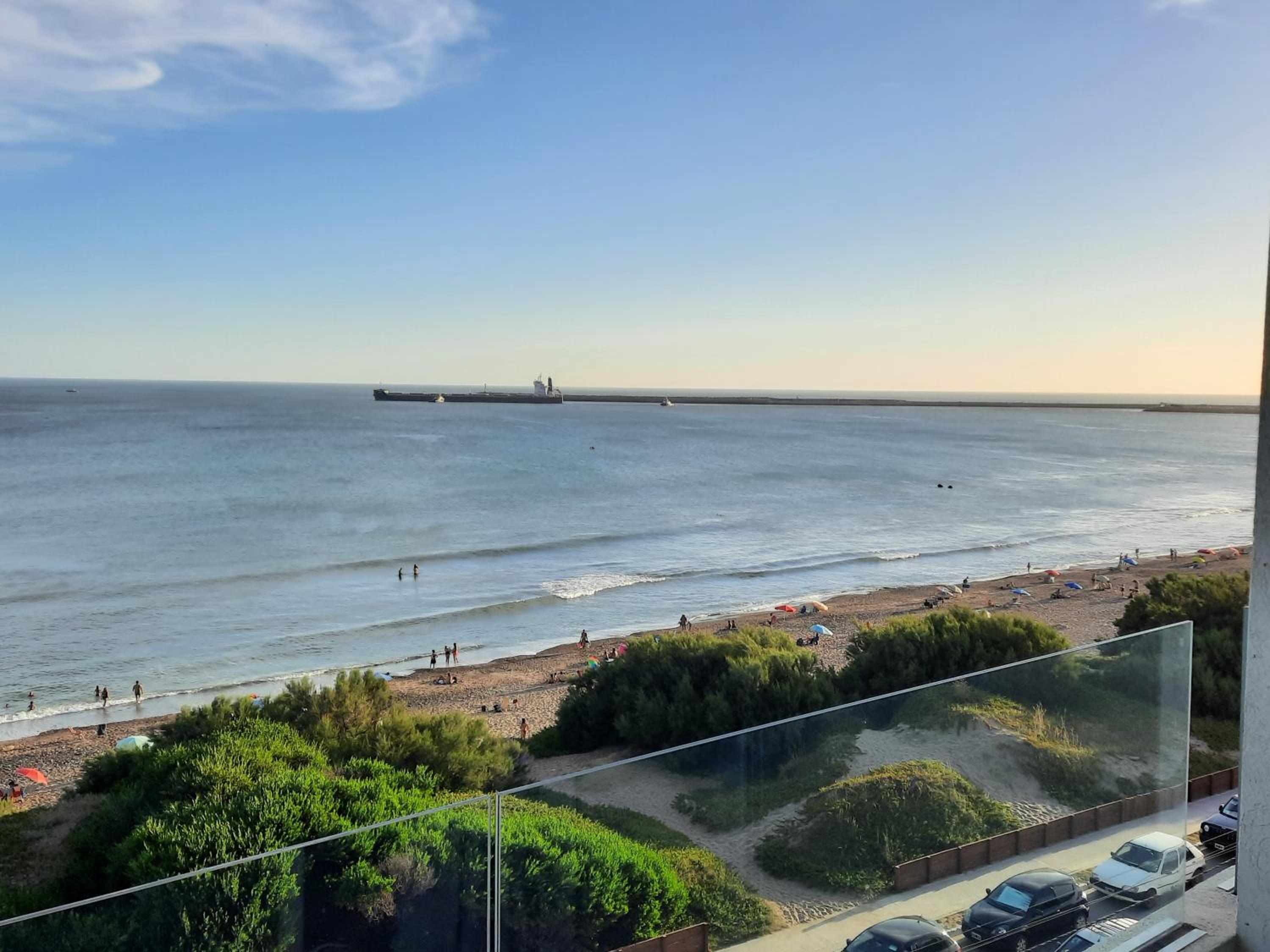 Departamento frente al mar en Quequén con cochera