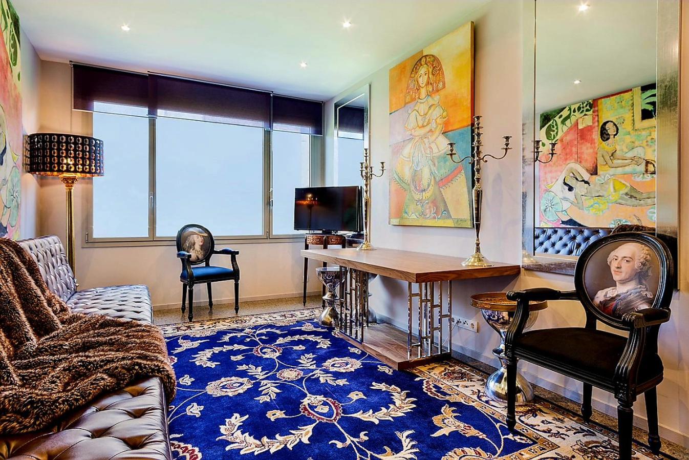 Luxury two bedrooms apartment photo 3