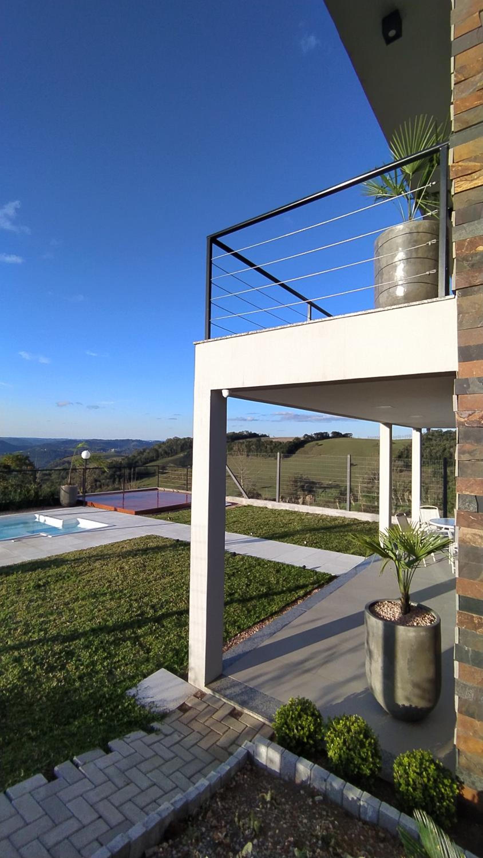 Casa 2 suítes, ofurô, piscina no Vale dos Vinhedos
