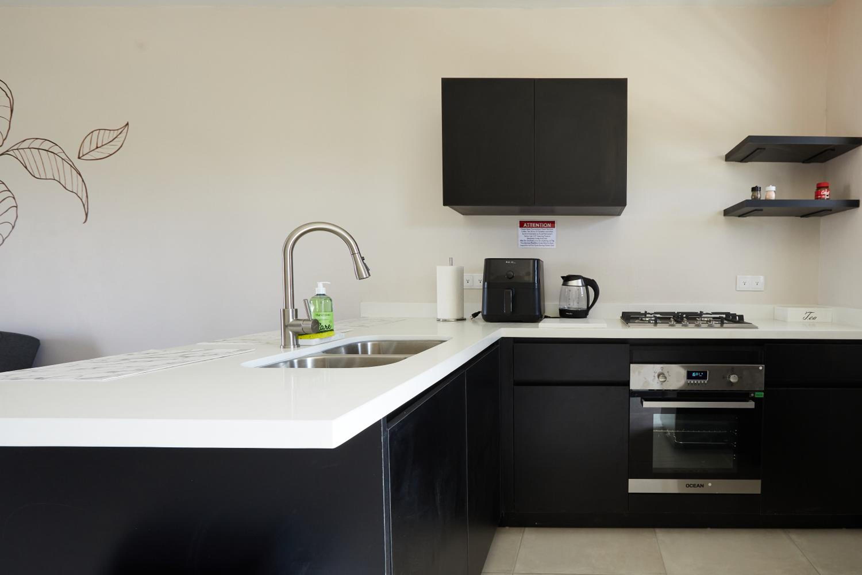 Central Located 2 BR Near Mambo Bch 10 Min Walk