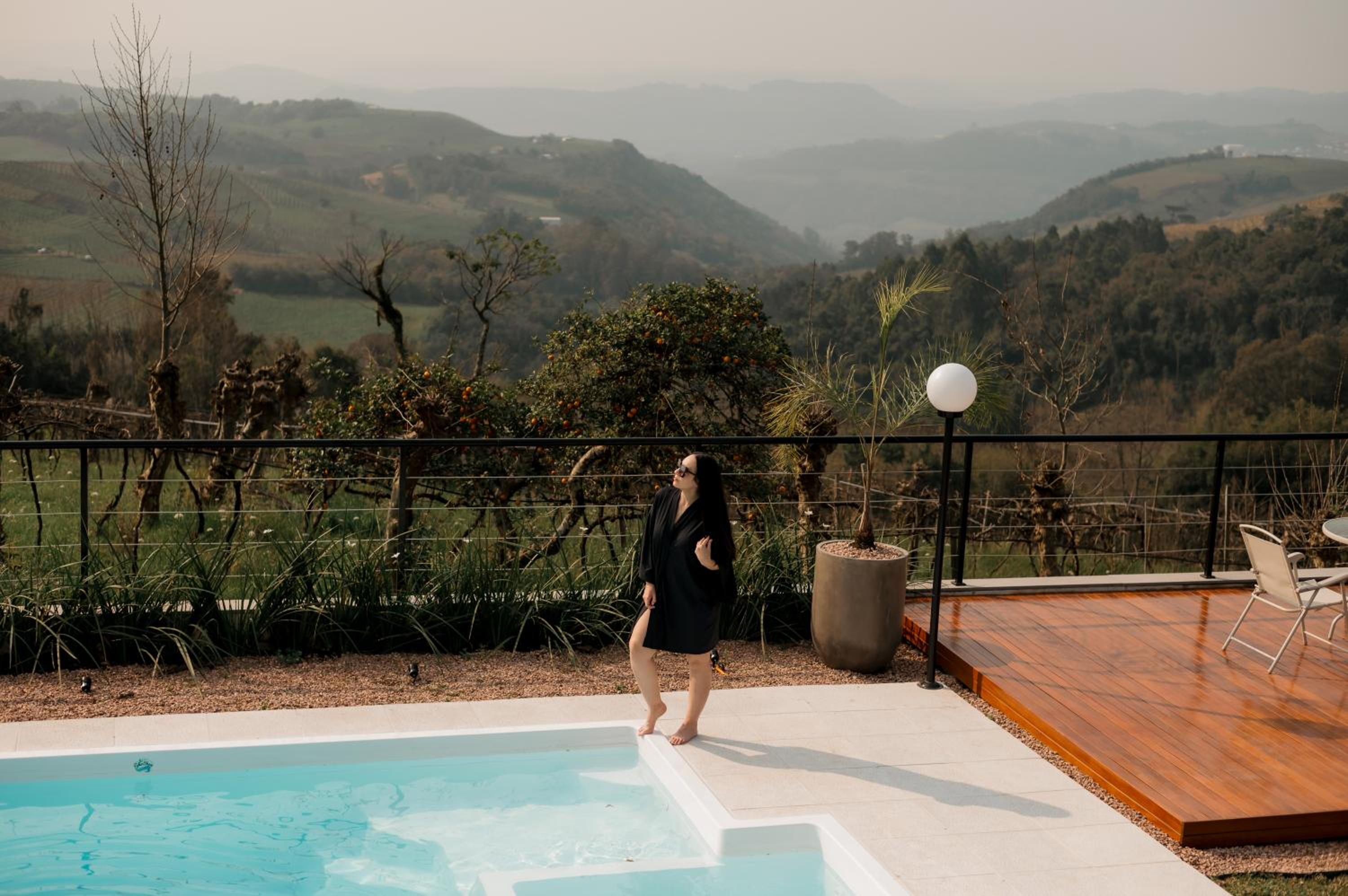 Casa 2 suítes, ofurô, piscina no Vale dos Vinhedos