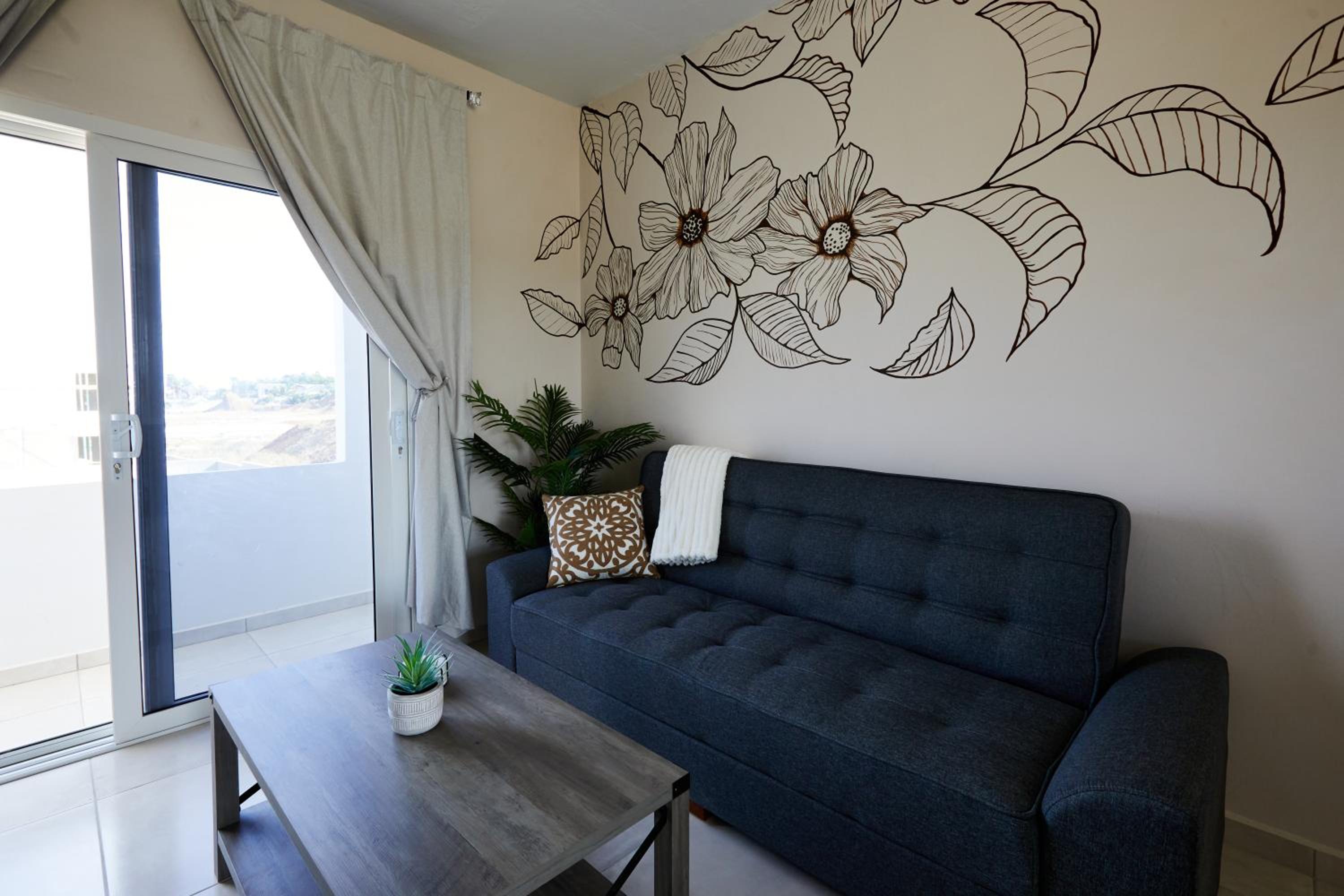 Central Located 2 BR Near Mambo Bch 10 Min Walk