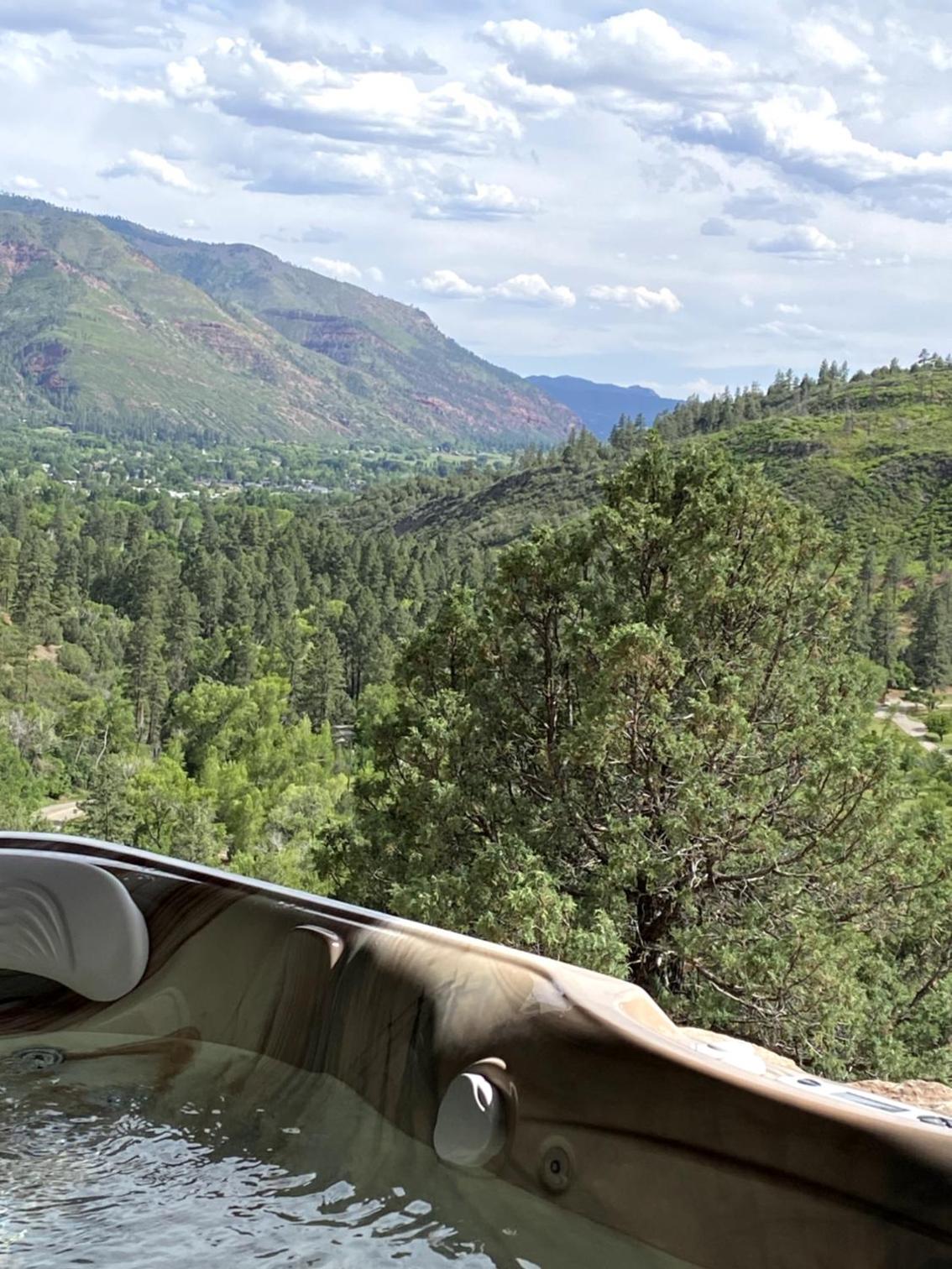 Ridgeview Over The Animas view 4