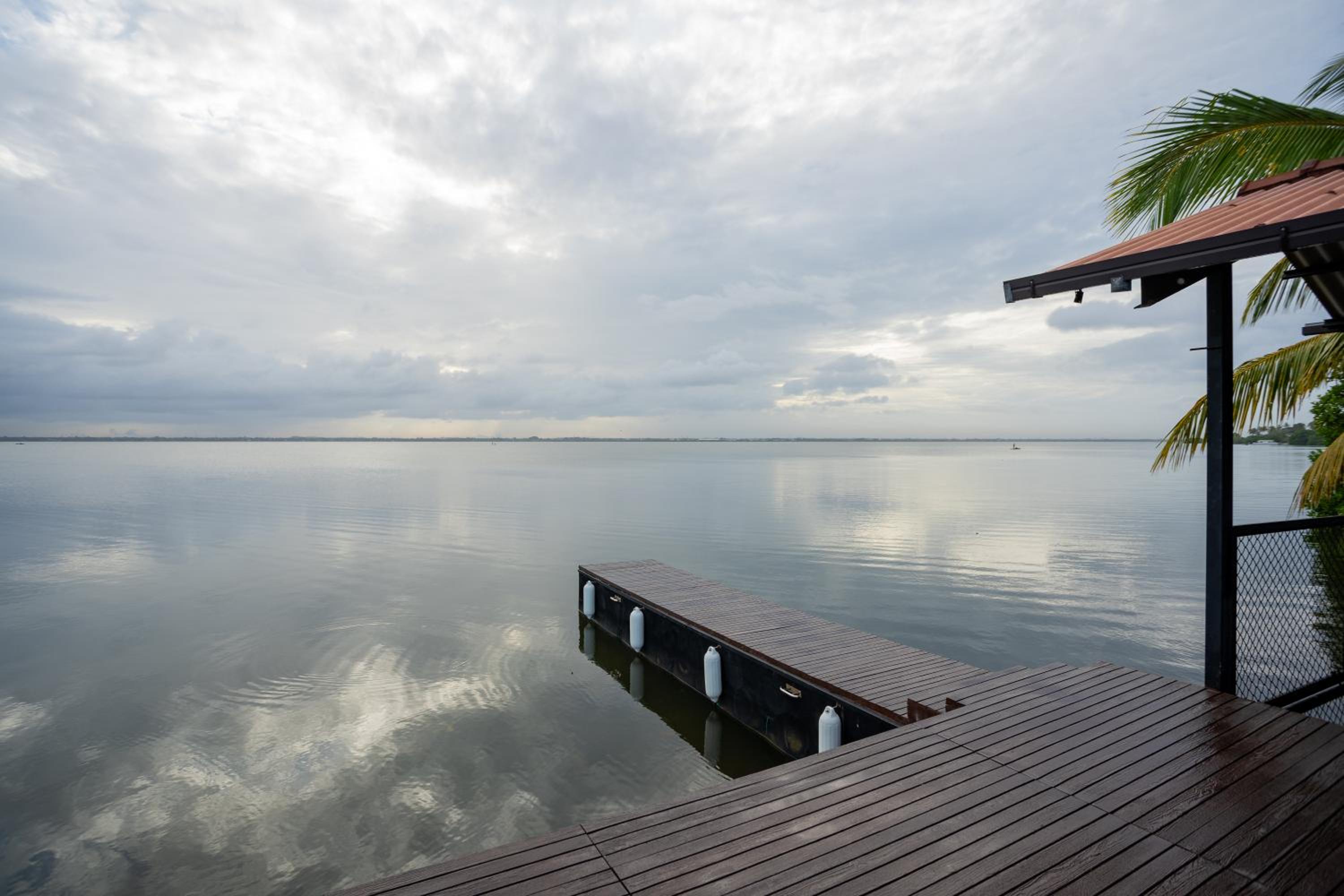 Villa Lagoonscape
