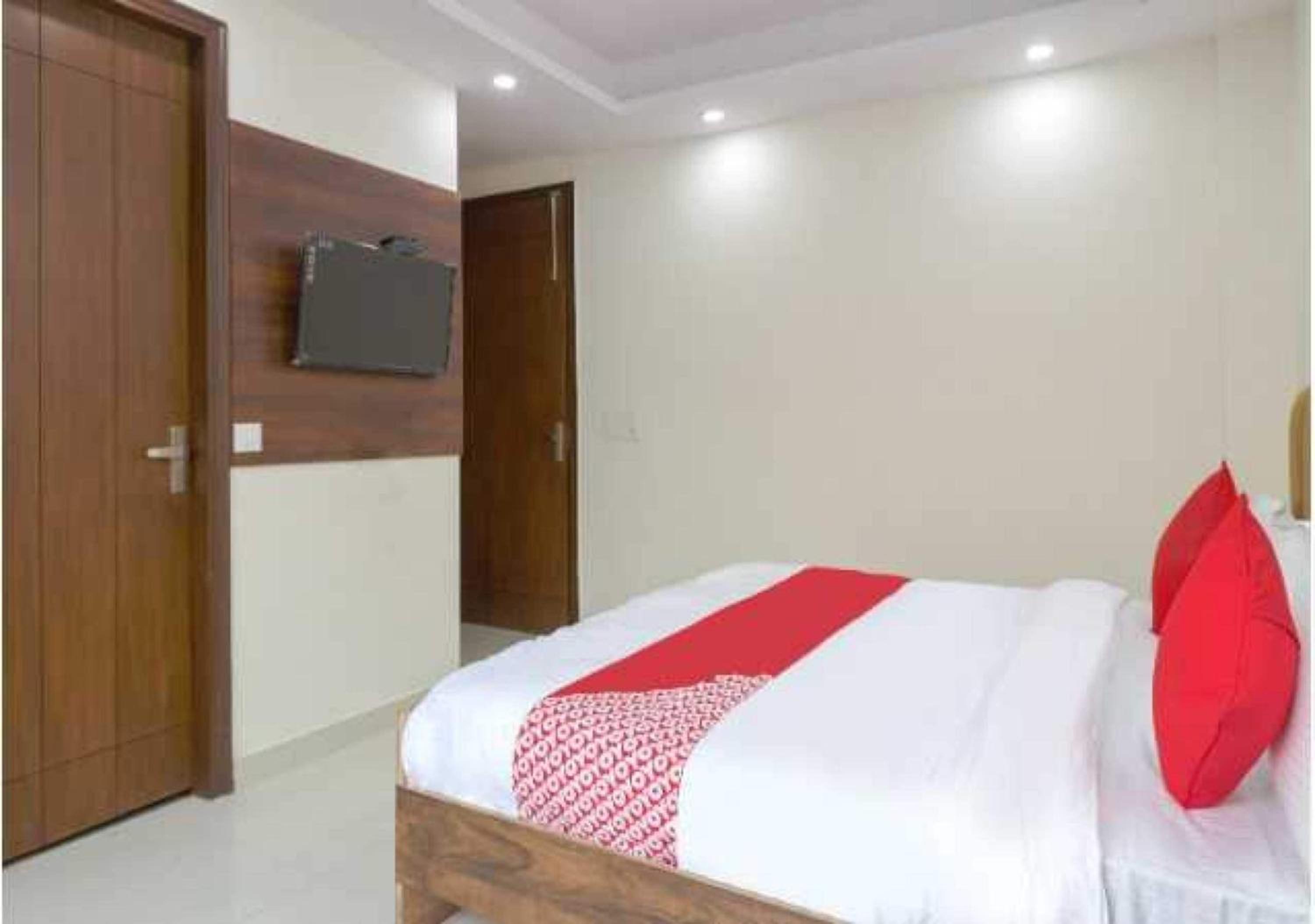 Hotel O Leisurrestay