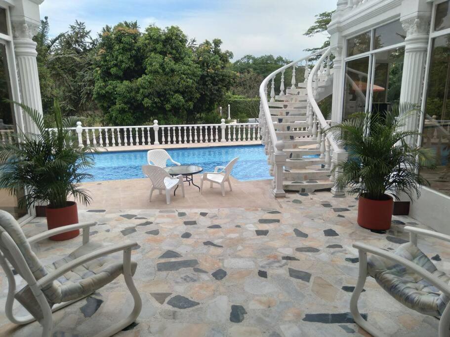 Casa quinta - Condominio hacienda la Estancia