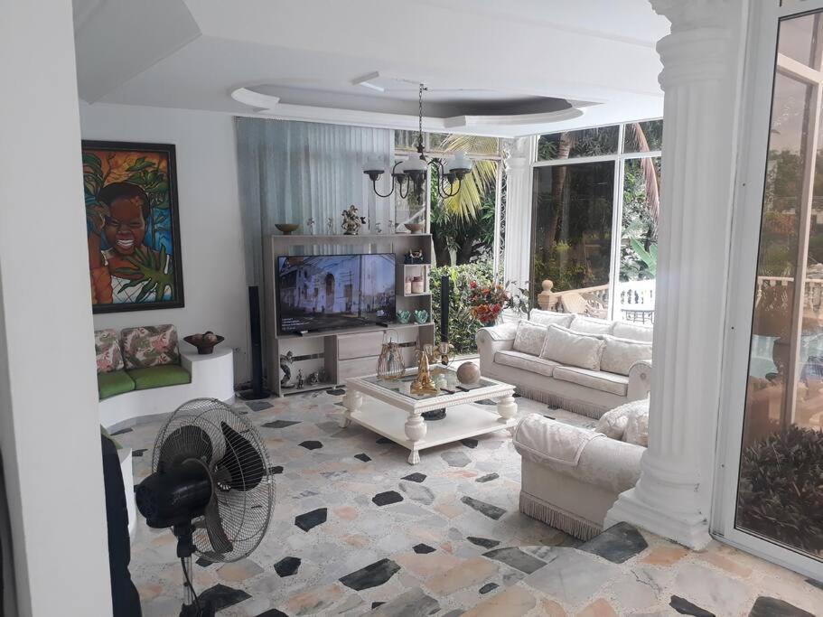 Casa quinta - Condominio hacienda la Estancia