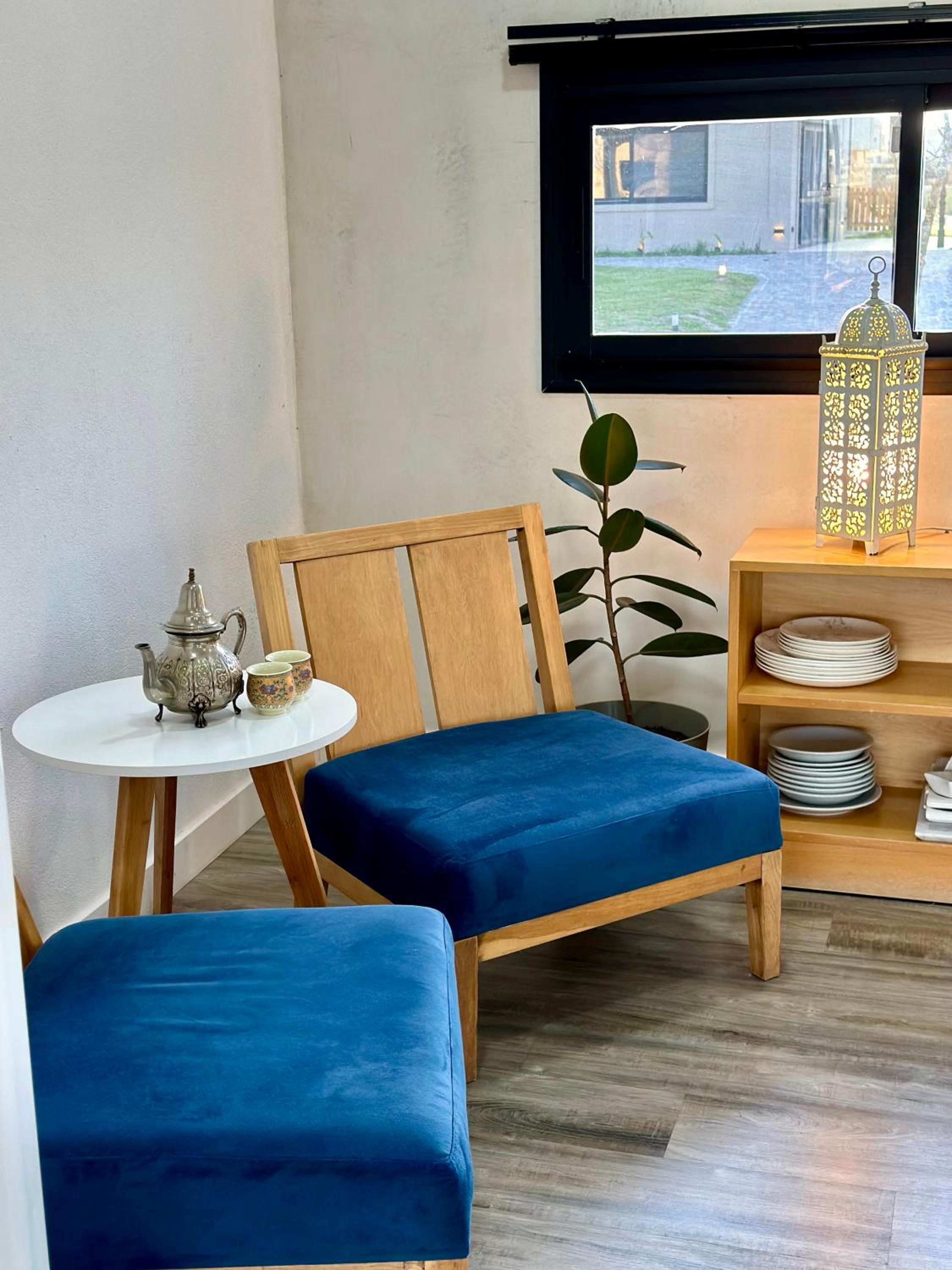 Casa familiar a la laguna en San Sebastian, Escobar, 3 dormitorios, jardín, pileta, parrilla y canoas