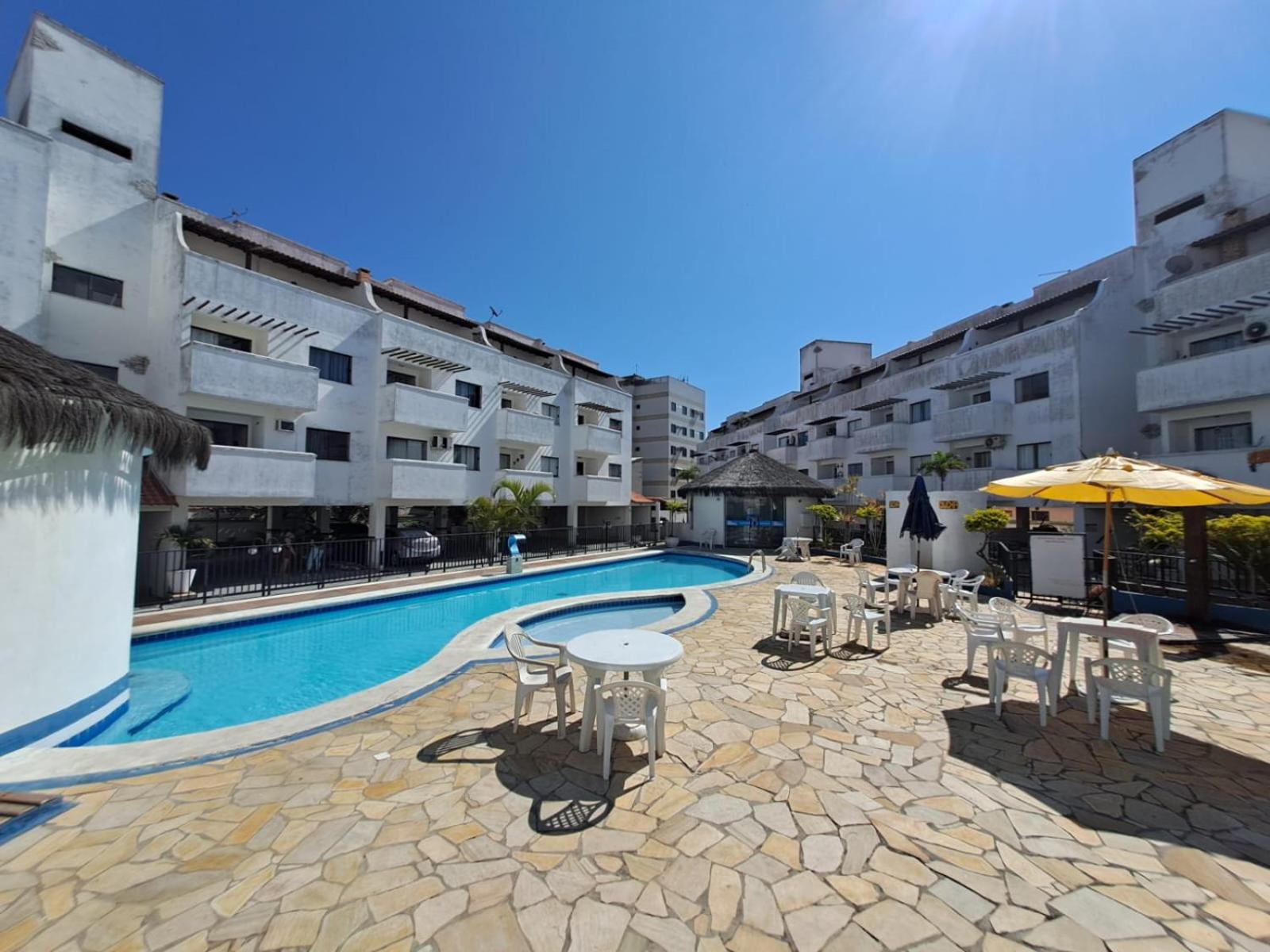 Cobertura 2 QUARTOS a 100m PRAIA Grande em Condomínio com PISCINA, sauna, garagem 2 VAGAS e portaria 24h - Área de lazer, wi-fi 250MB, churrasqueira e cozi