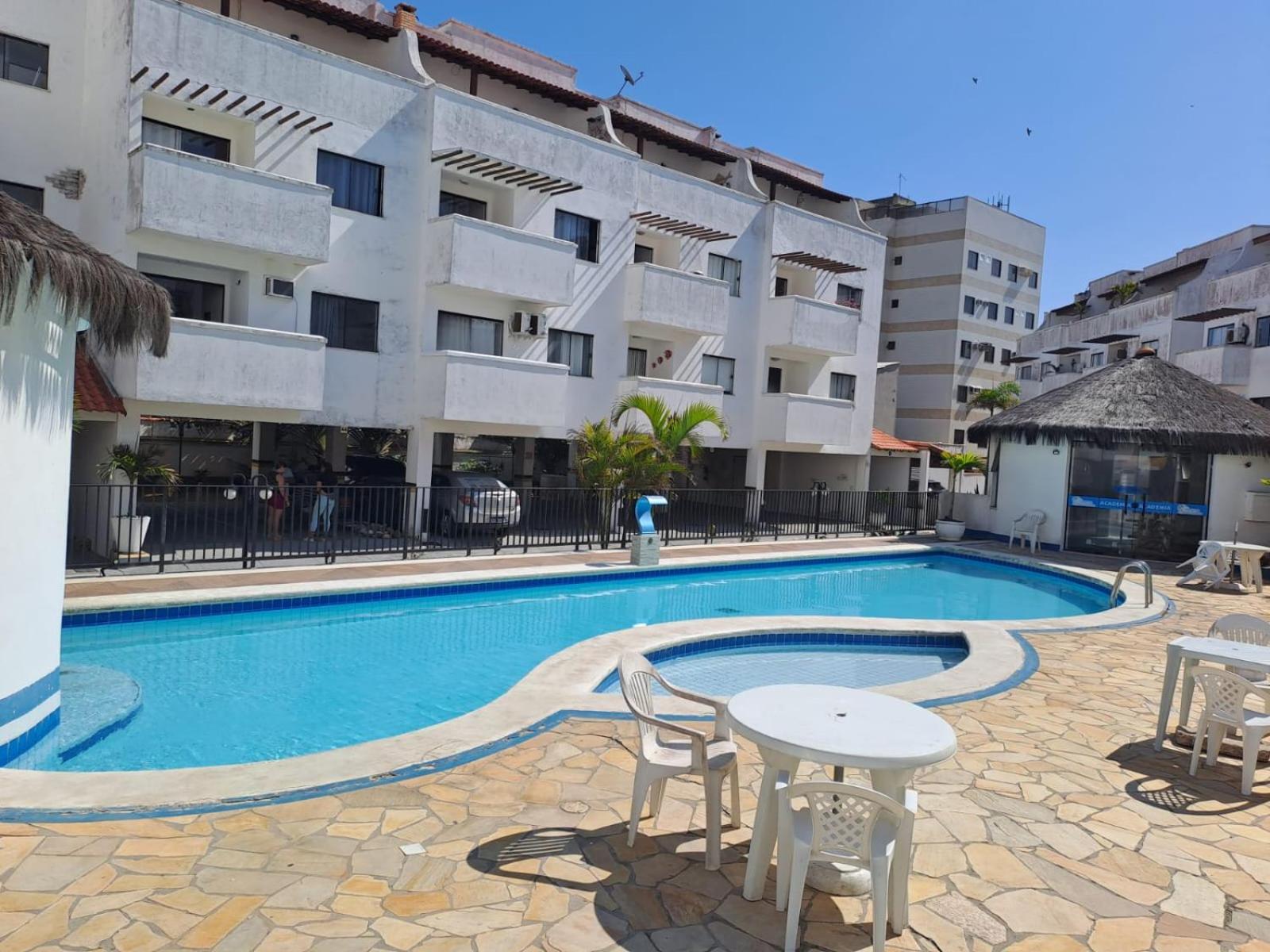 Cobertura 2 QUARTOS a 100m PRAIA Grande em Condomínio com PISCINA, sauna, garagem 2 VAGAS e portaria 24h - Área de lazer, wi-fi 250MB, churrasqueira e cozi
