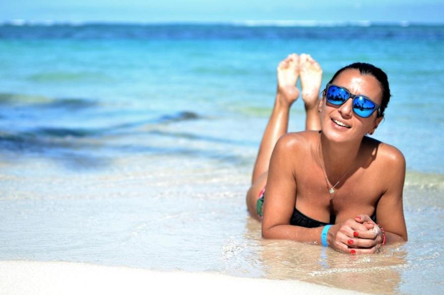 Cobertura 2 QUARTOS a 100m PRAIA Grande em Condomínio com PISCINA, sauna, garagem 2 VAGAS e portaria 24h - Área de lazer, wi-fi 250MB, churrasqueira e cozi