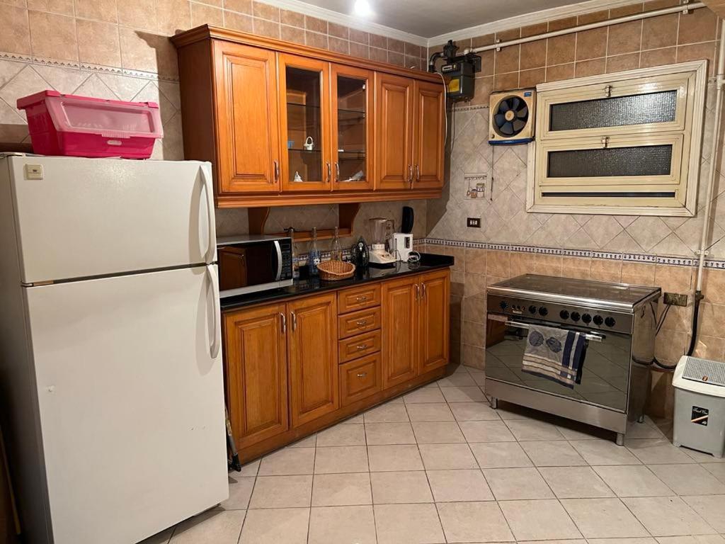 Cozy Apartment with Merryland Garden view