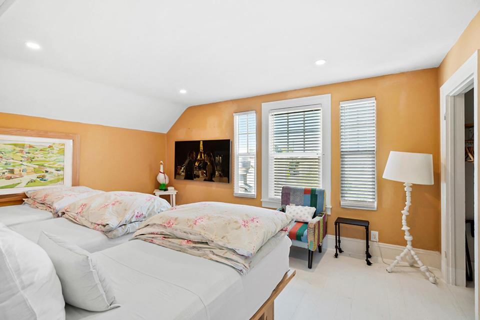 Petaluma Vacations - metro hotel - Property Image 5