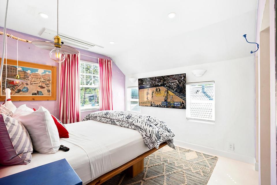 Petaluma Vacations - metro hotel - Property Image 3