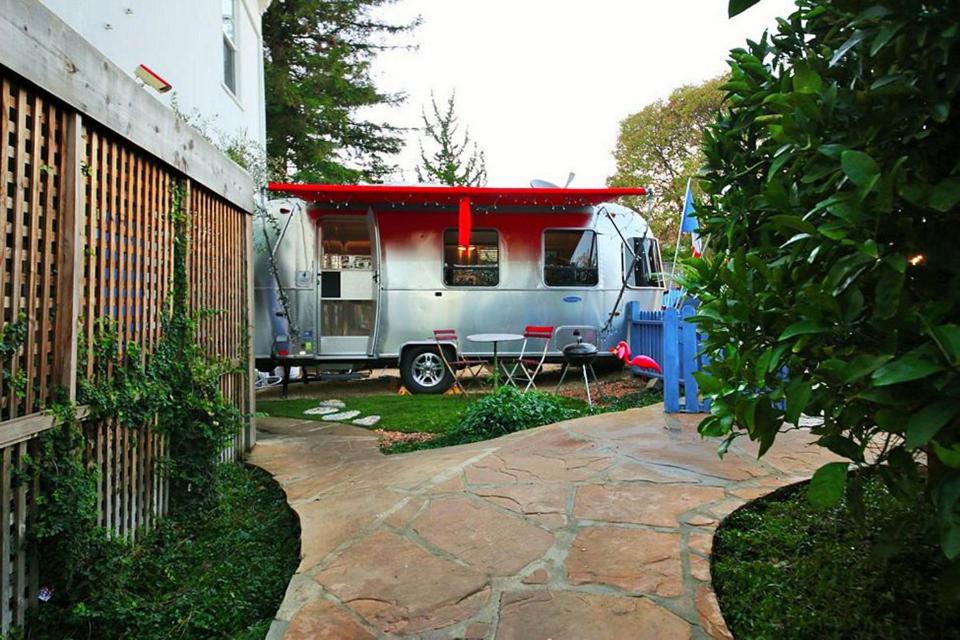 Petaluma Vacations - metro hotel - Property Image 7