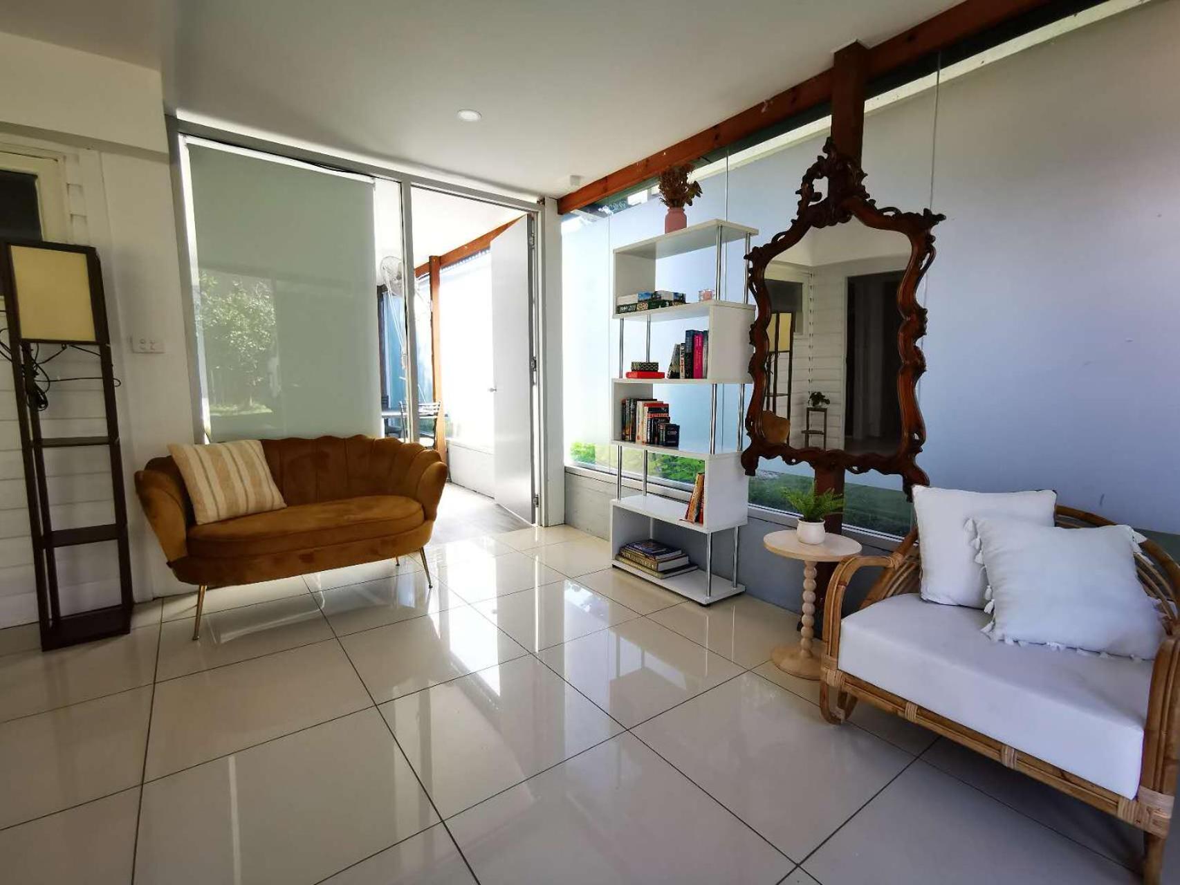 Charming Guesthouse in Eastlakes