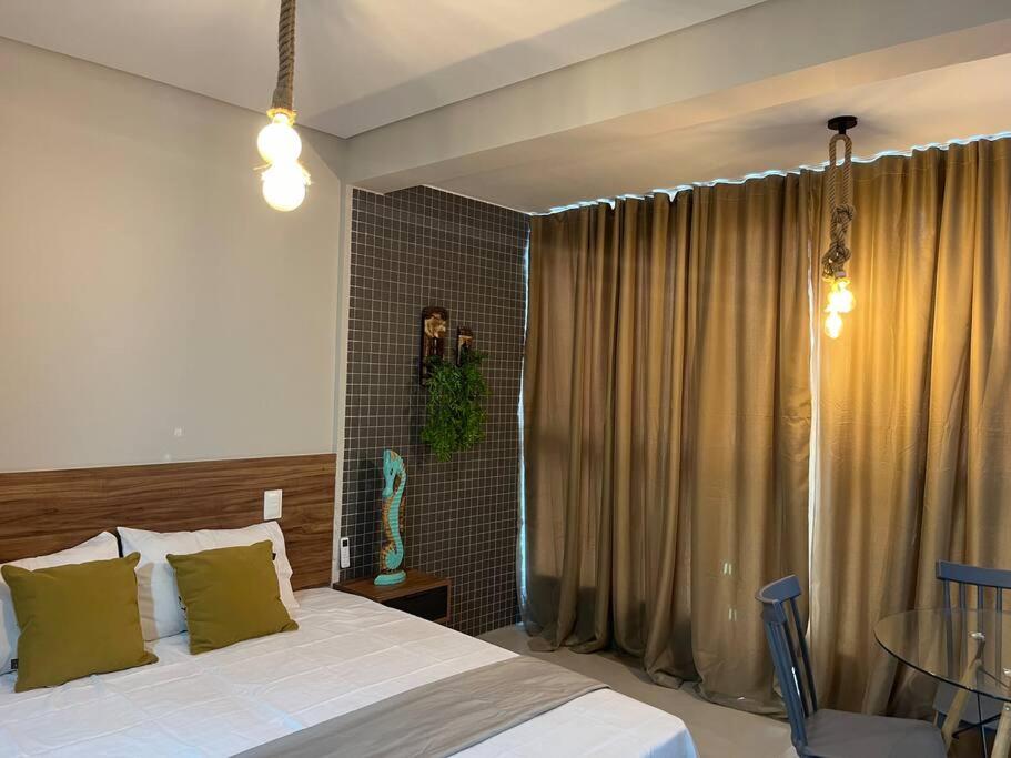 Studio novo e aconchegante a 100 mts orla da Barra