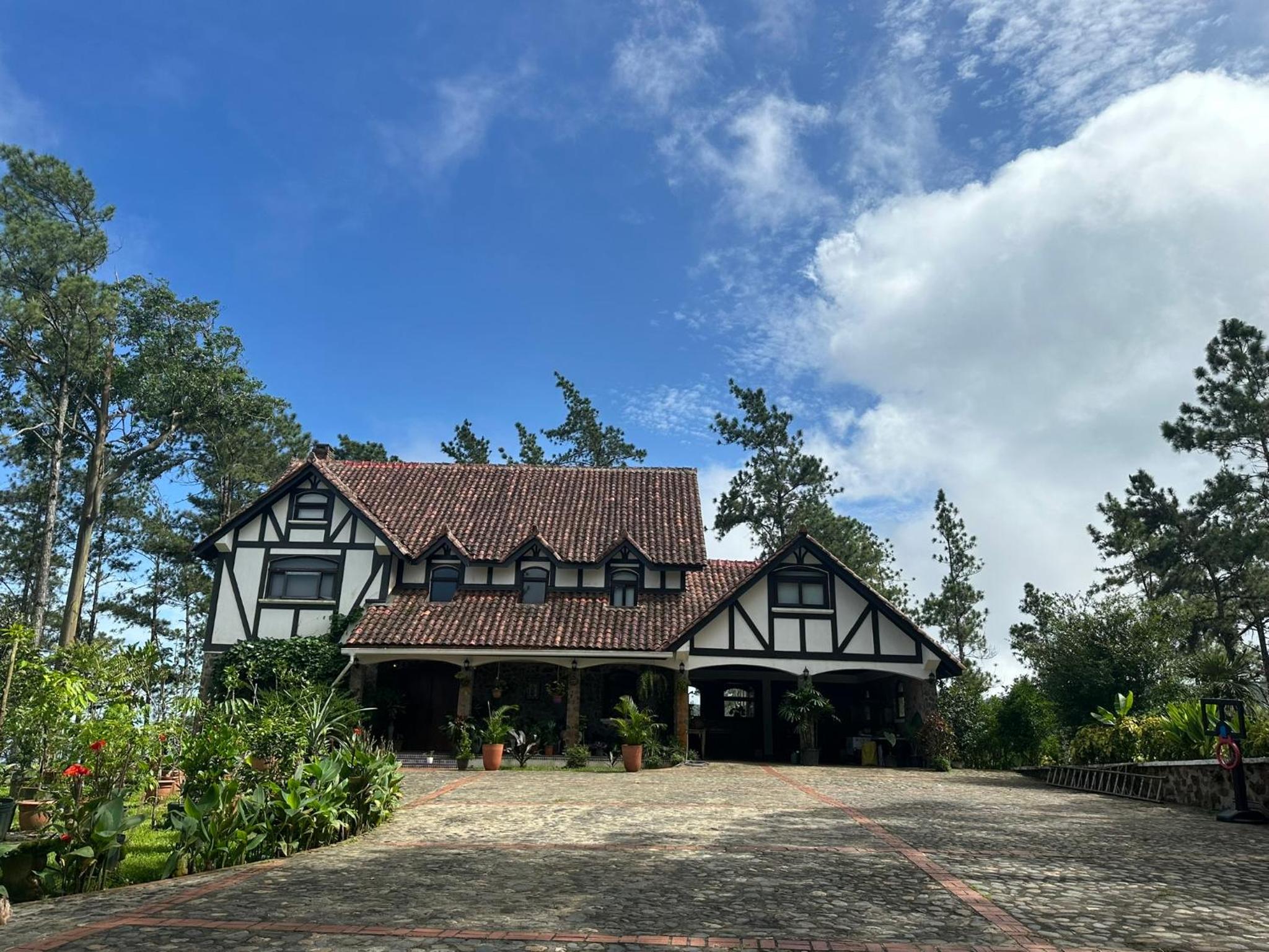 Cerro Azul Mountain Retreat view 3