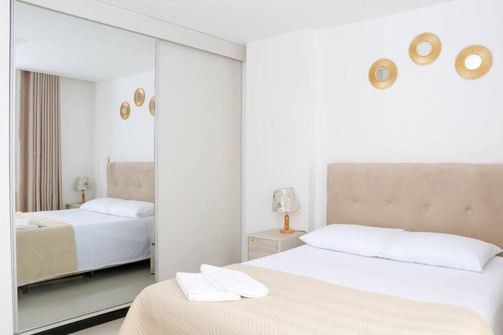 Acogedor apartamento en Equipetrol con piscina, wifi, balcon
