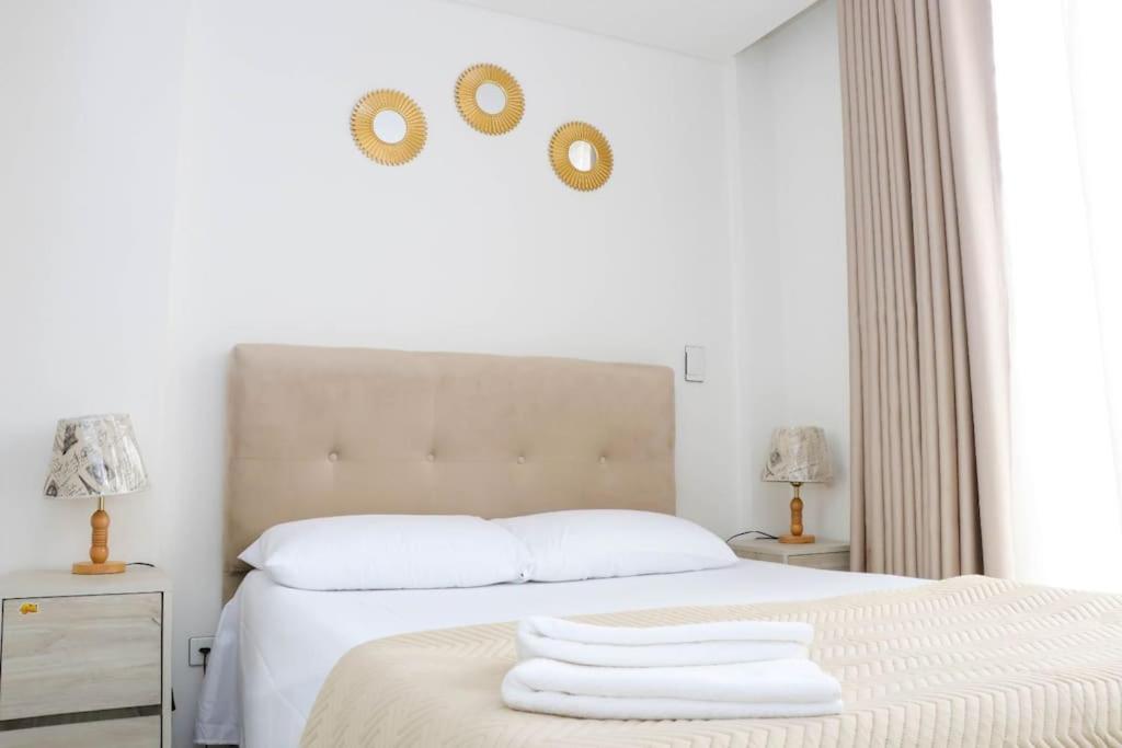 Acogedor apartamento en Equipetrol con piscina, wifi, balcon