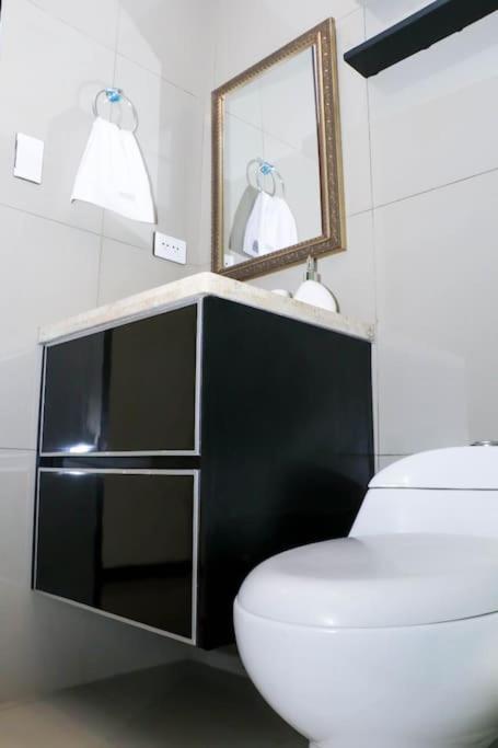 Acogedor apartamento en Equipetrol con piscina, wifi, balcon