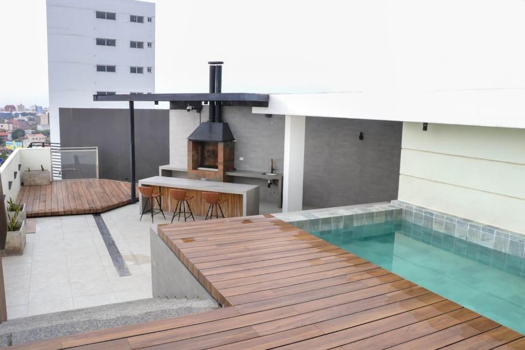 Acogedor apartamento en Equipetrol con piscina, wifi, balcon