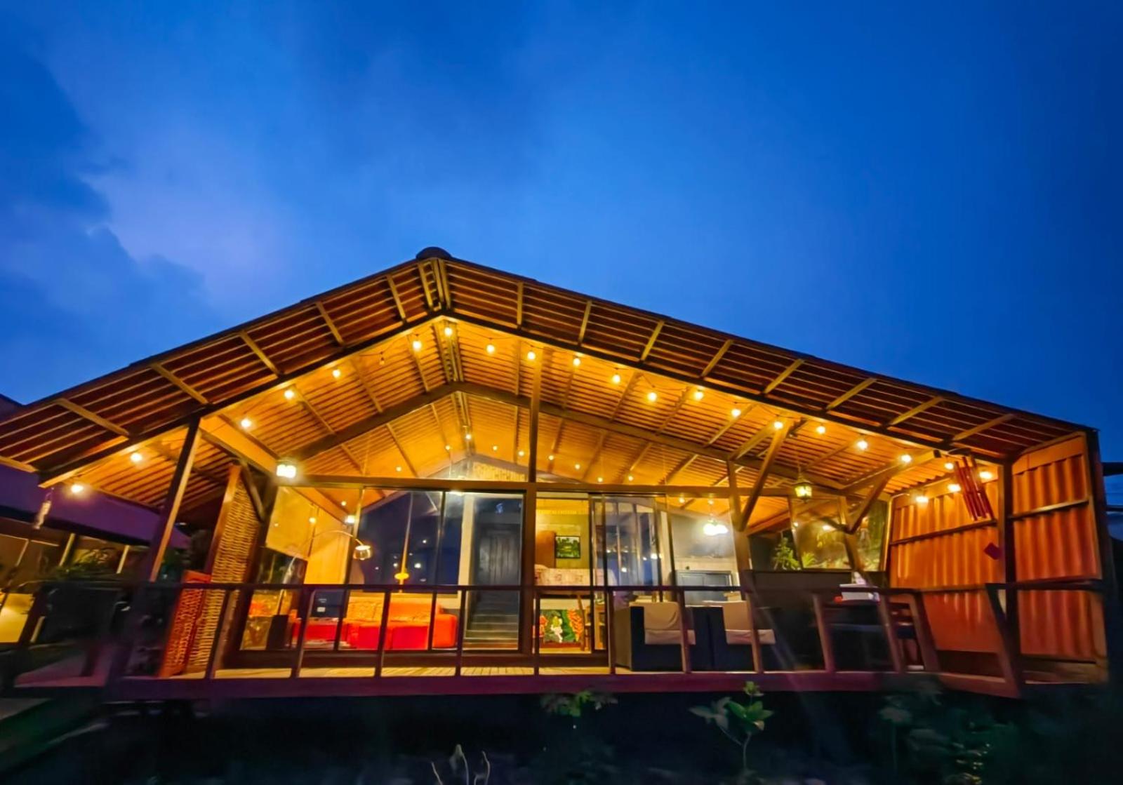 Hotel Chalet Zen Bella Vista camino a la Fortuna y playas - Image 1